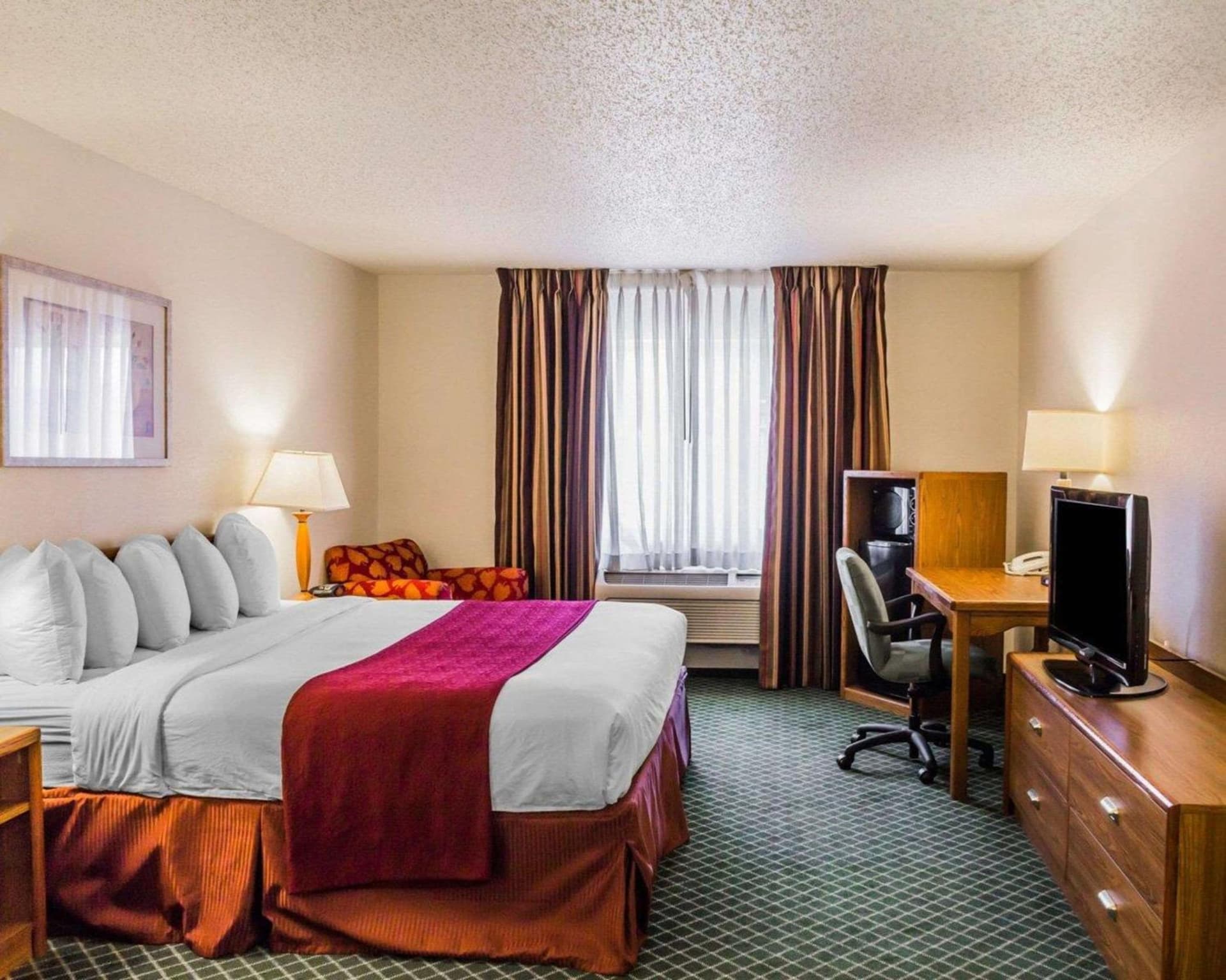 Quality Inn & Suites Golden - Denver West gallery photo in Lakewood, CO — image 16