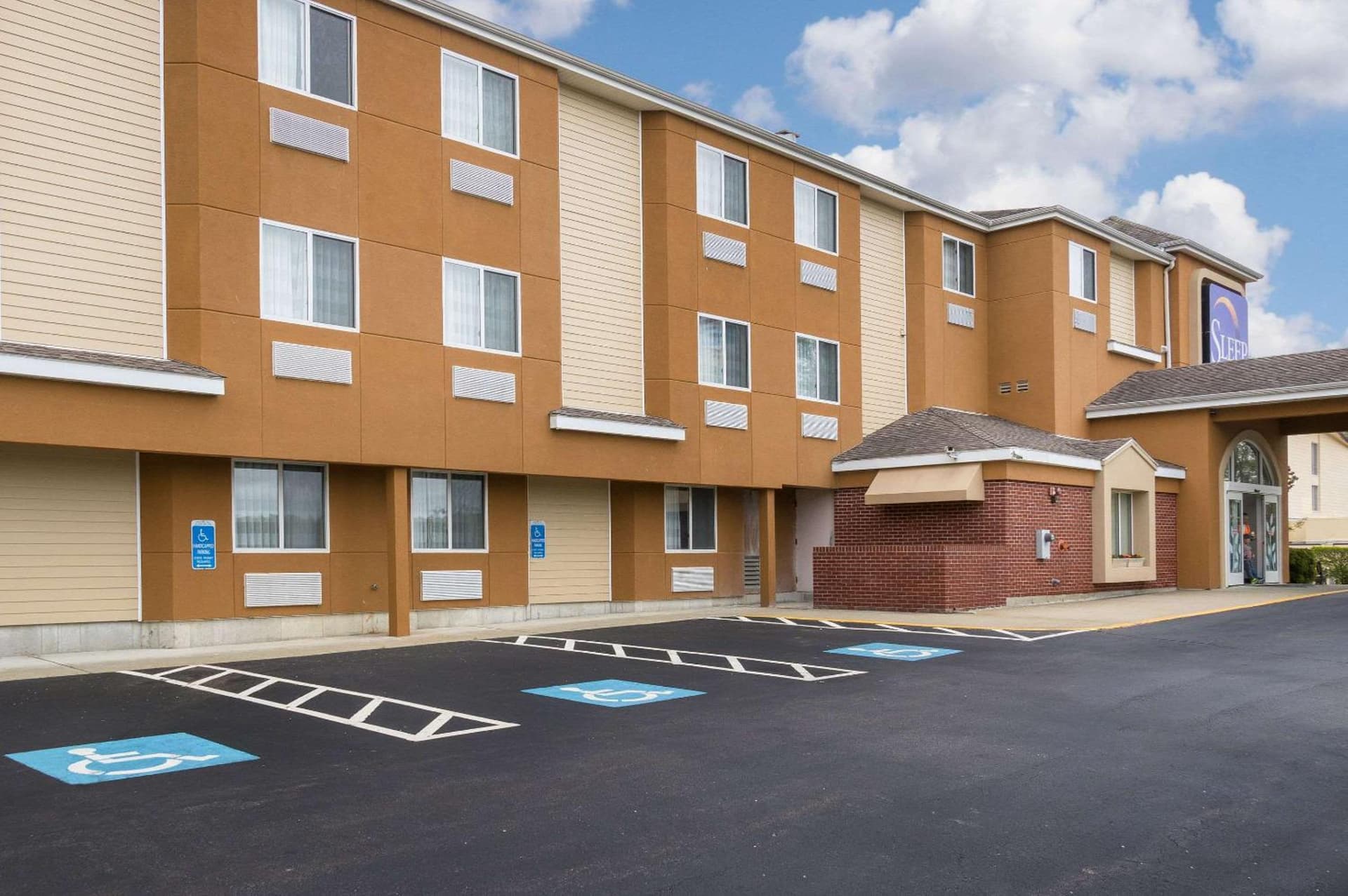 Sleep Inn & Suites Niantic North gallery photo in Niantic, CT — image 21