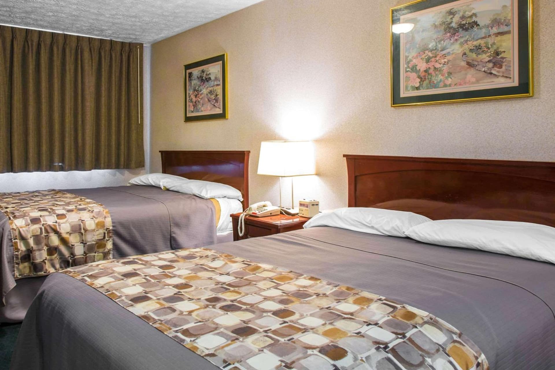 Rodeway Inn & Suites Branford - Guilford gallery photo in Branford, CT — image 9
