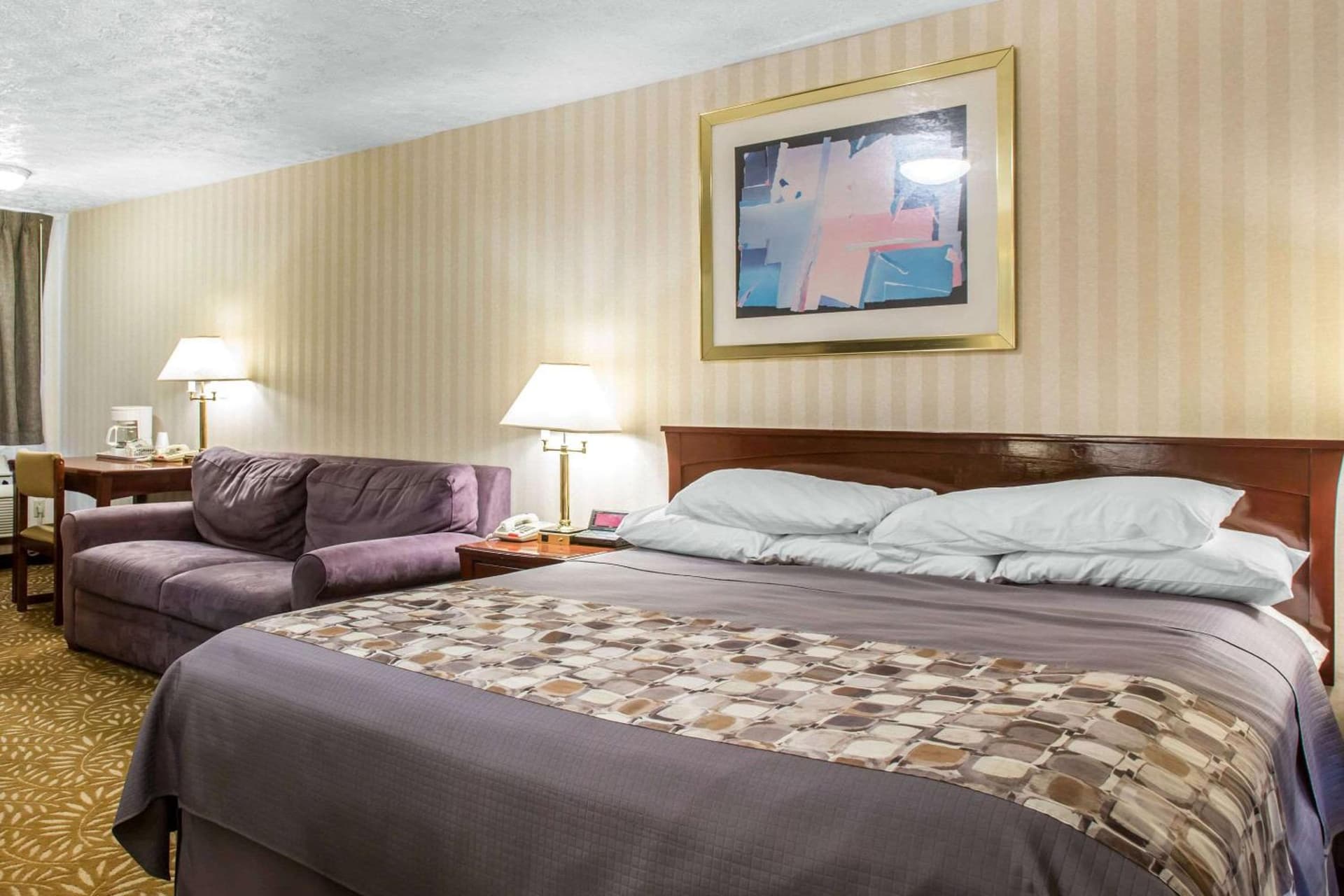Rodeway Inn & Suites Branford - Guilford gallery photo in Branford, CT — image 26
