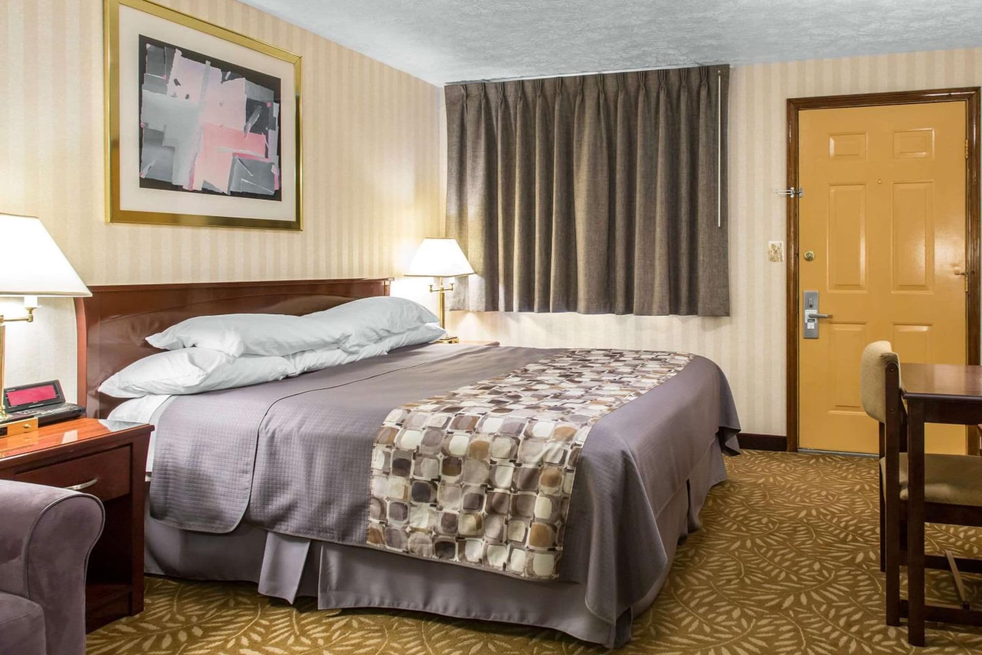 Rodeway Inn & Suites Branford - Guilford gallery photo in Branford, CT — image 15