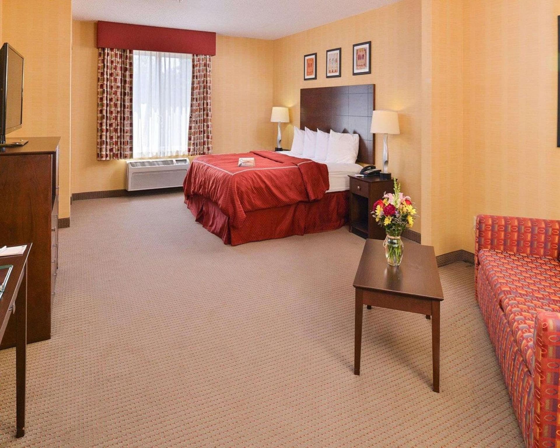 Quality Suites Stratford gallery photo in Stratford, CT — image 8