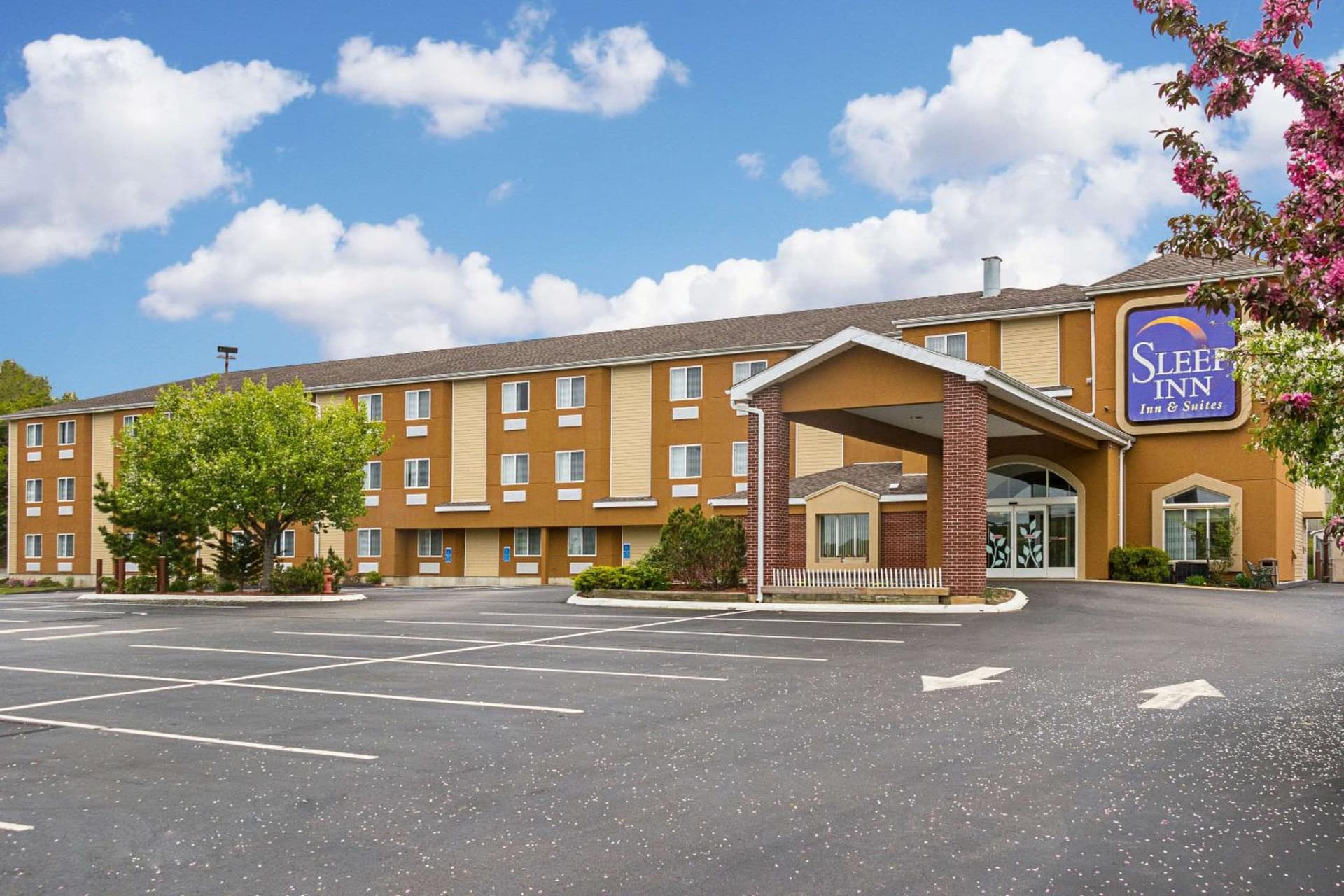 Sleep Inn & Suites Niantic North — hotel in Niantic, Connecticut