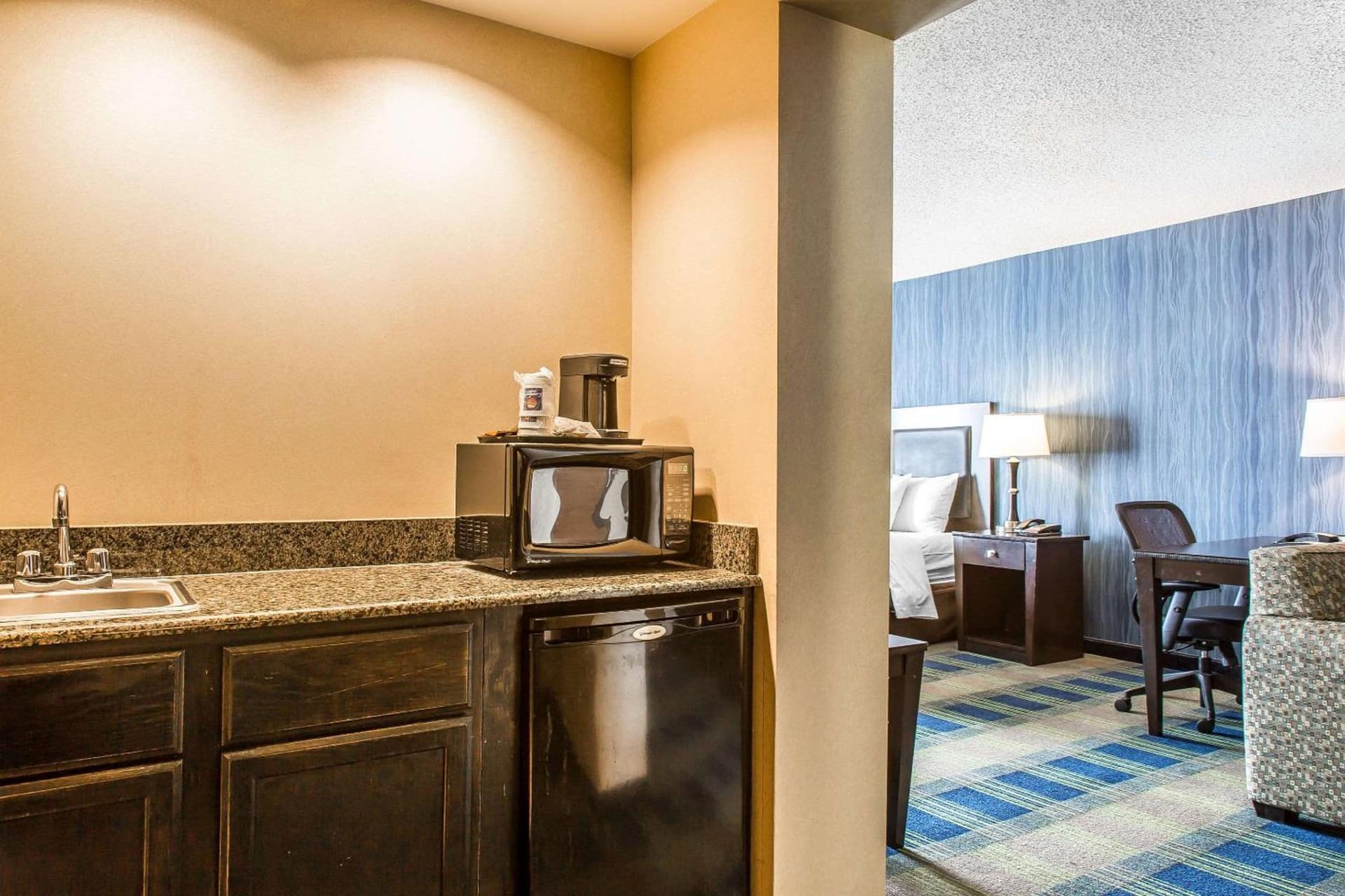 Comfort Inn & Suites Meriden East gallery photo in Meriden, CT — image 26
