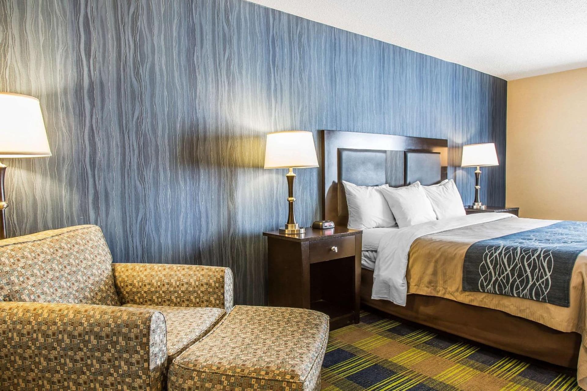 Comfort Inn & Suites Meriden East gallery photo in Meriden, CT — image 18