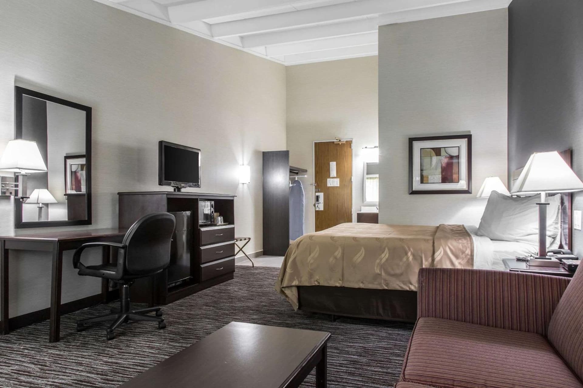 Quality Inn & Suites Danbury near University gallery photo in Danbury, CT — image 16