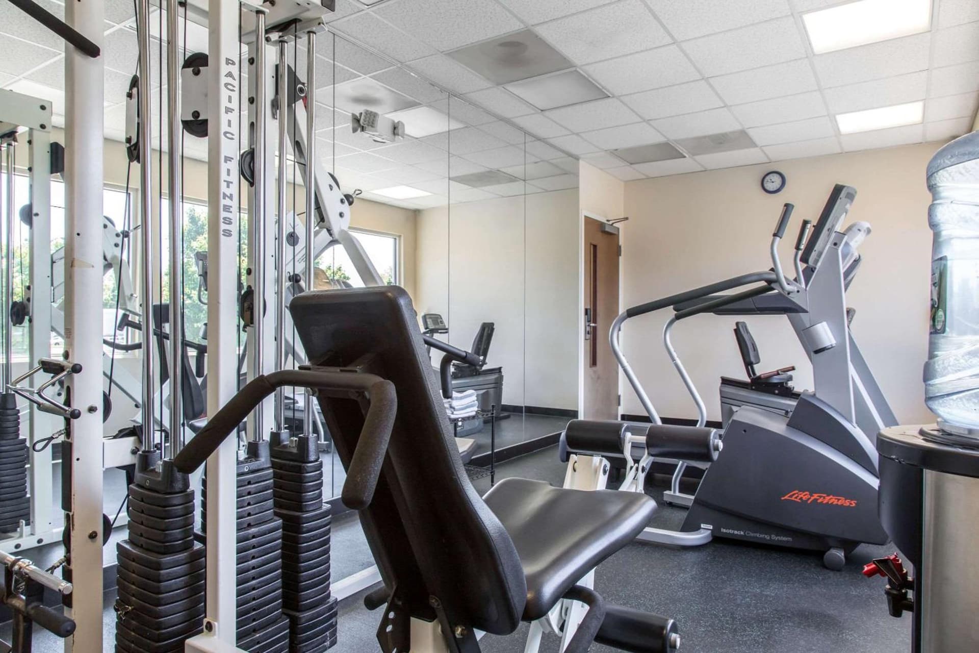 Quality Inn & Suites Danbury near University property views in Danbury, CT — gallery photo 3