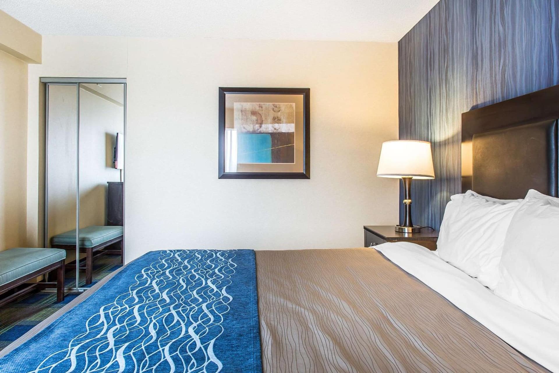 Comfort Inn & Suites Meriden East gallery photo in Meriden, CT — image 13