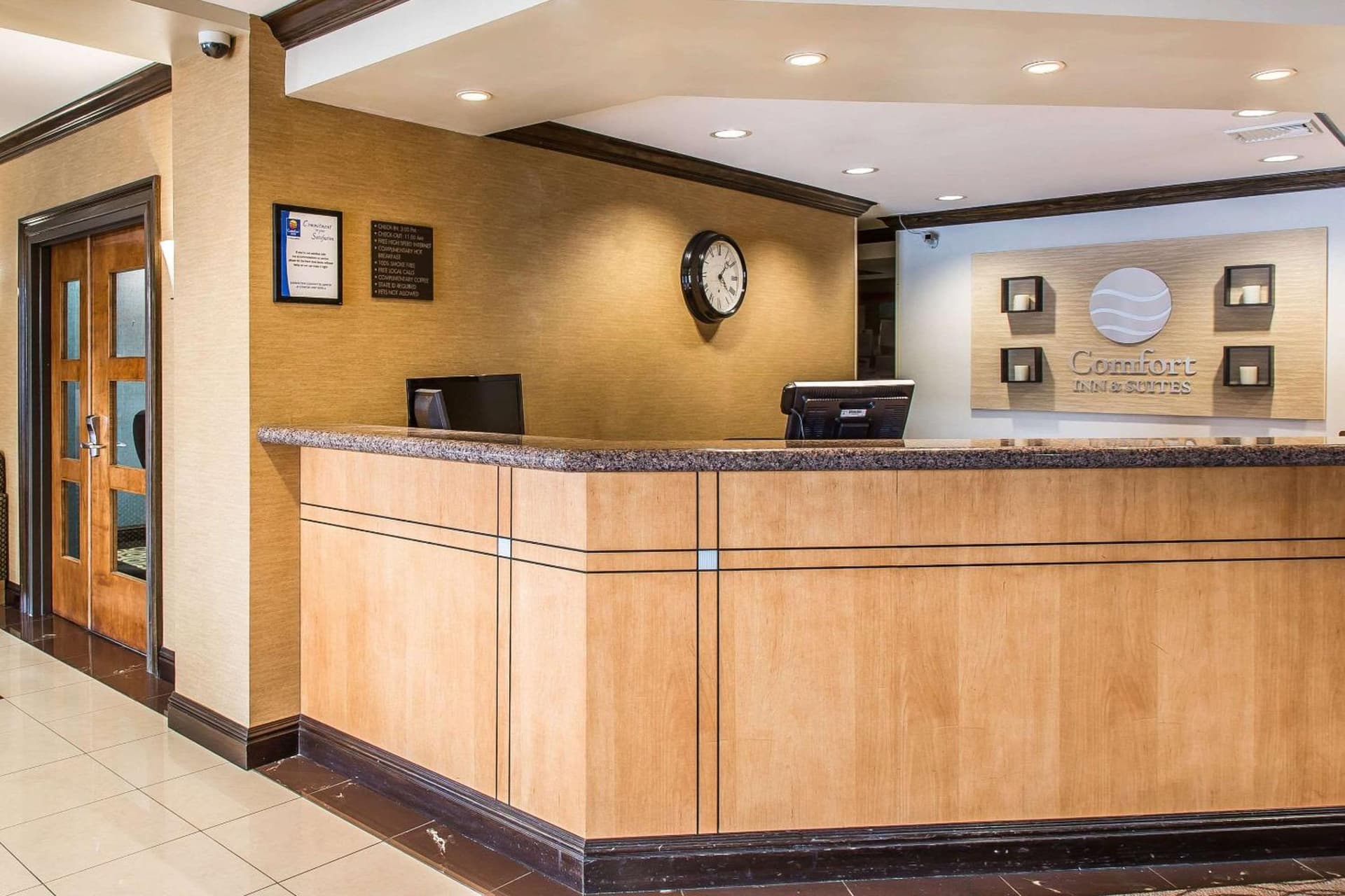 Comfort Inn & Suites Meriden East gallery photo in Meriden, CT — image 6