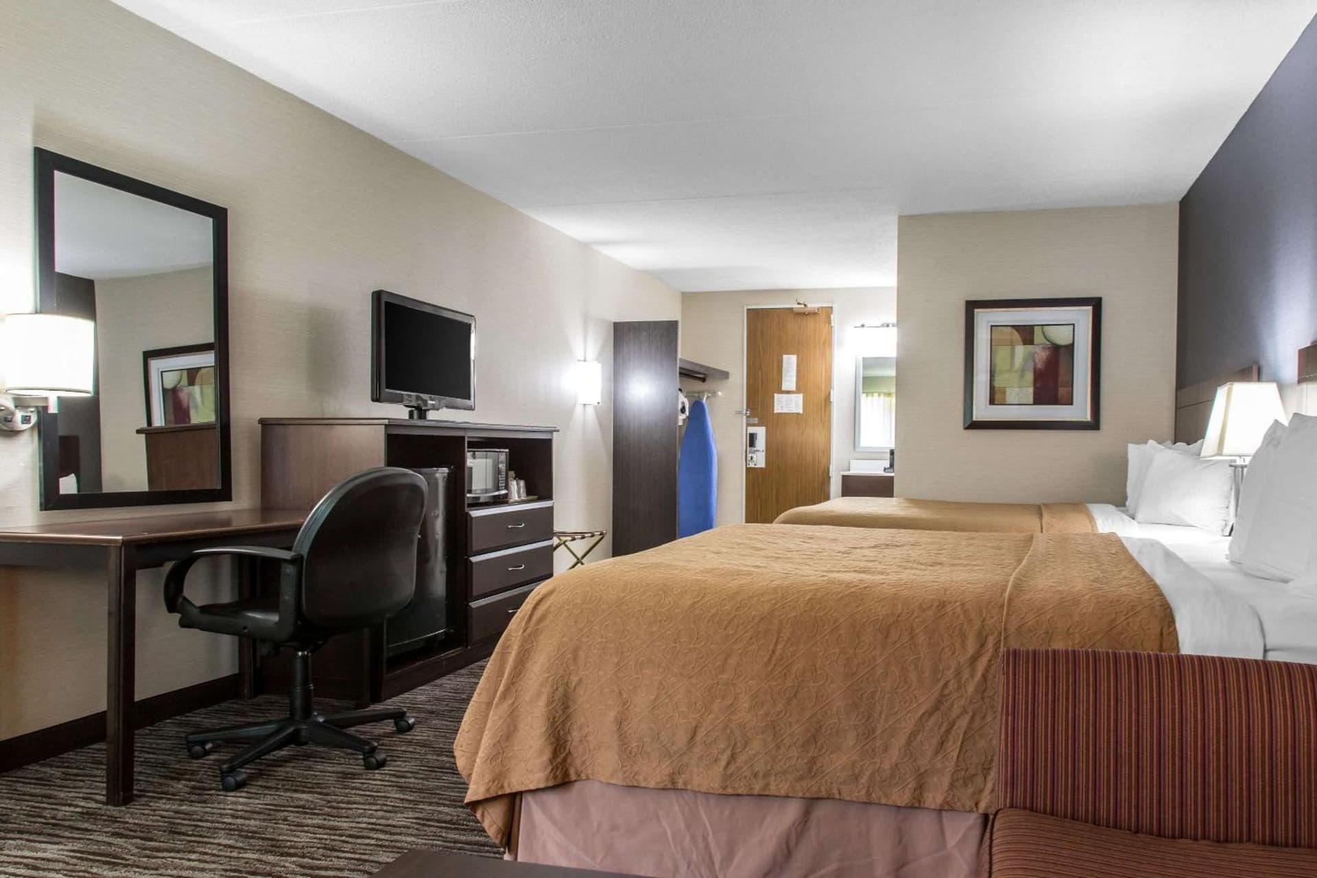 Quality Inn & Suites Danbury near University gallery photo in Danbury, CT — image 9