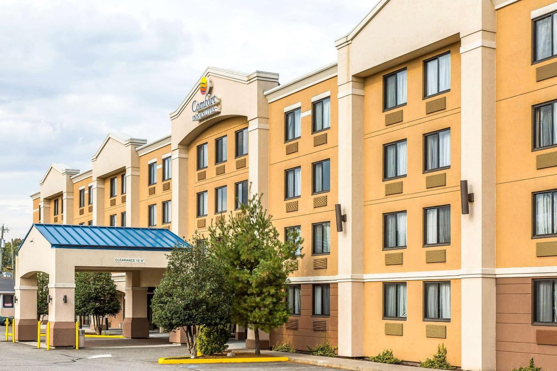 Comfort Inn & Suites Meriden East gallery photo in Meriden, CT — image 34