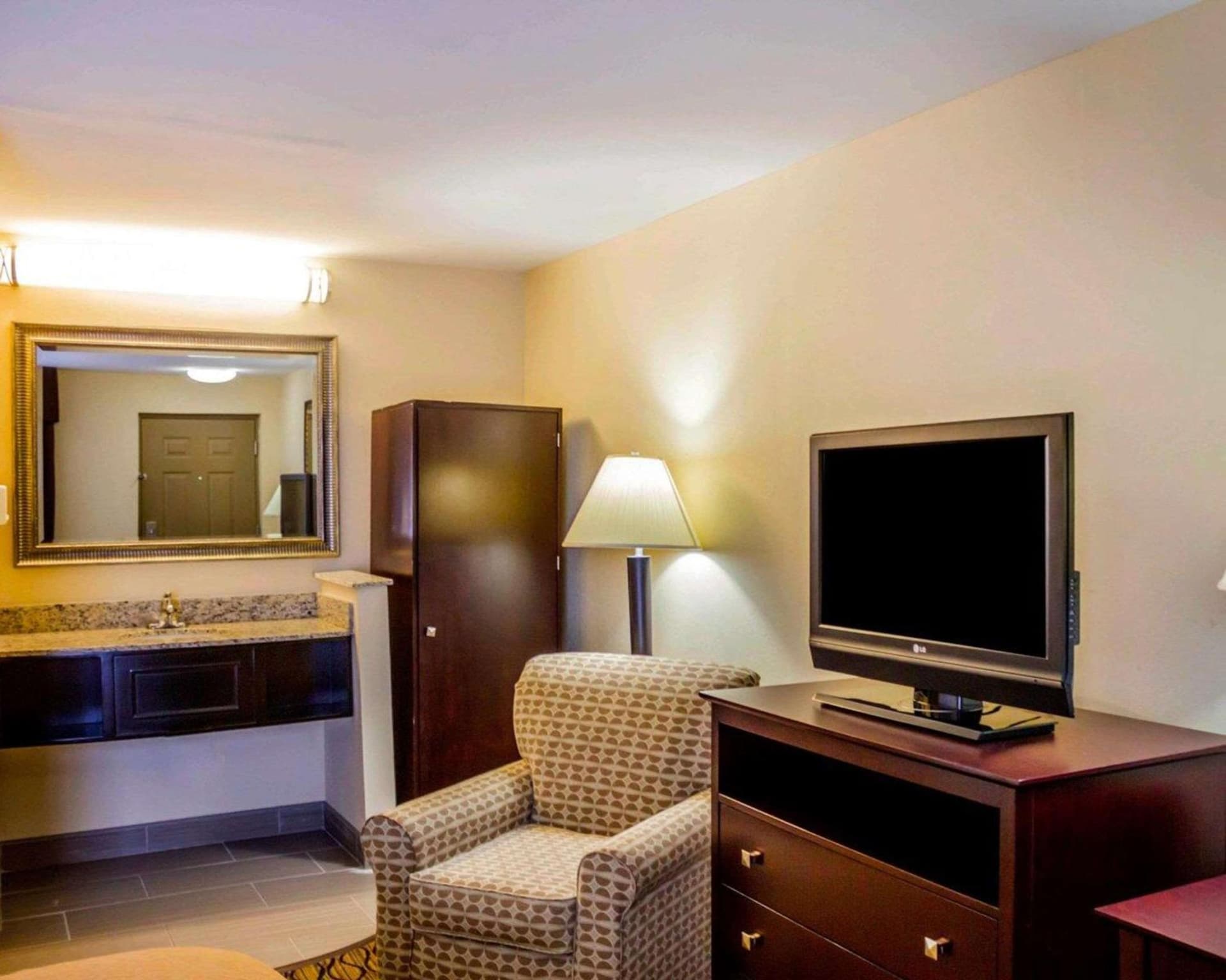 Quality Inn Waterbury East gallery photo in Waterbury, CT — image 25