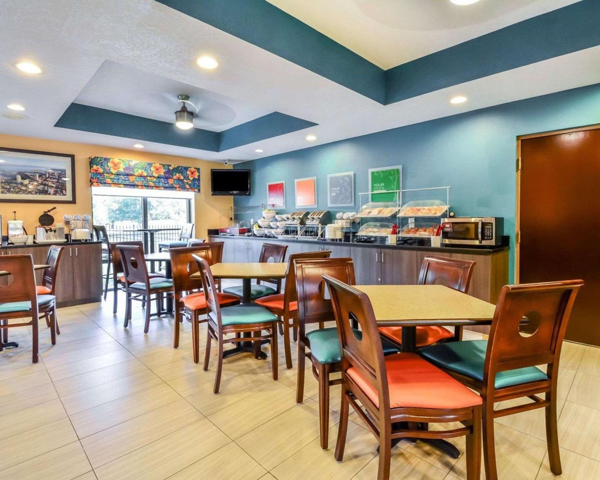 Comfort Suites Tampa - Brandon interior in Tampa, FL — gallery photo 2