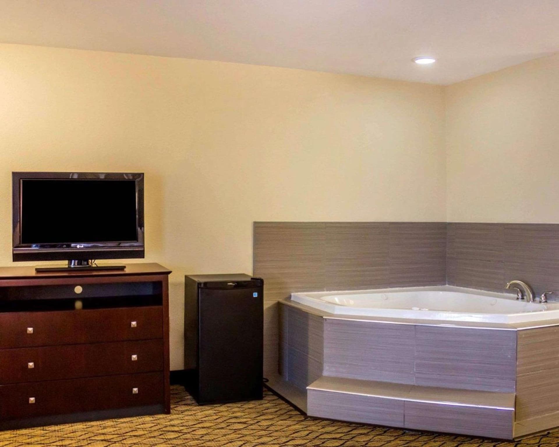 Quality Inn Waterbury East gallery photo in Waterbury, CT — image 17