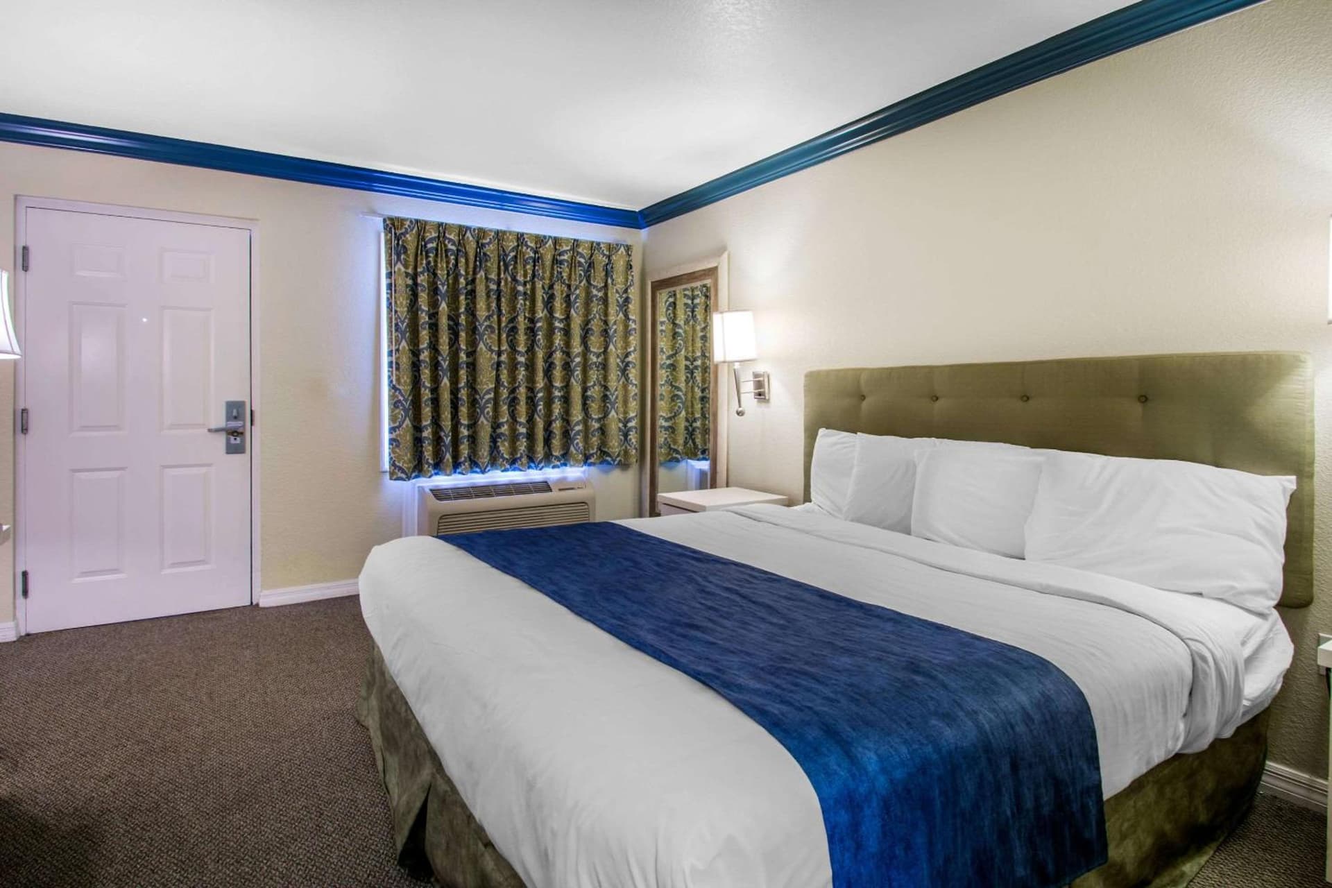 Quality Inn Clermont West Kissimmee property views in Kissimmee, FL — gallery photo 3
