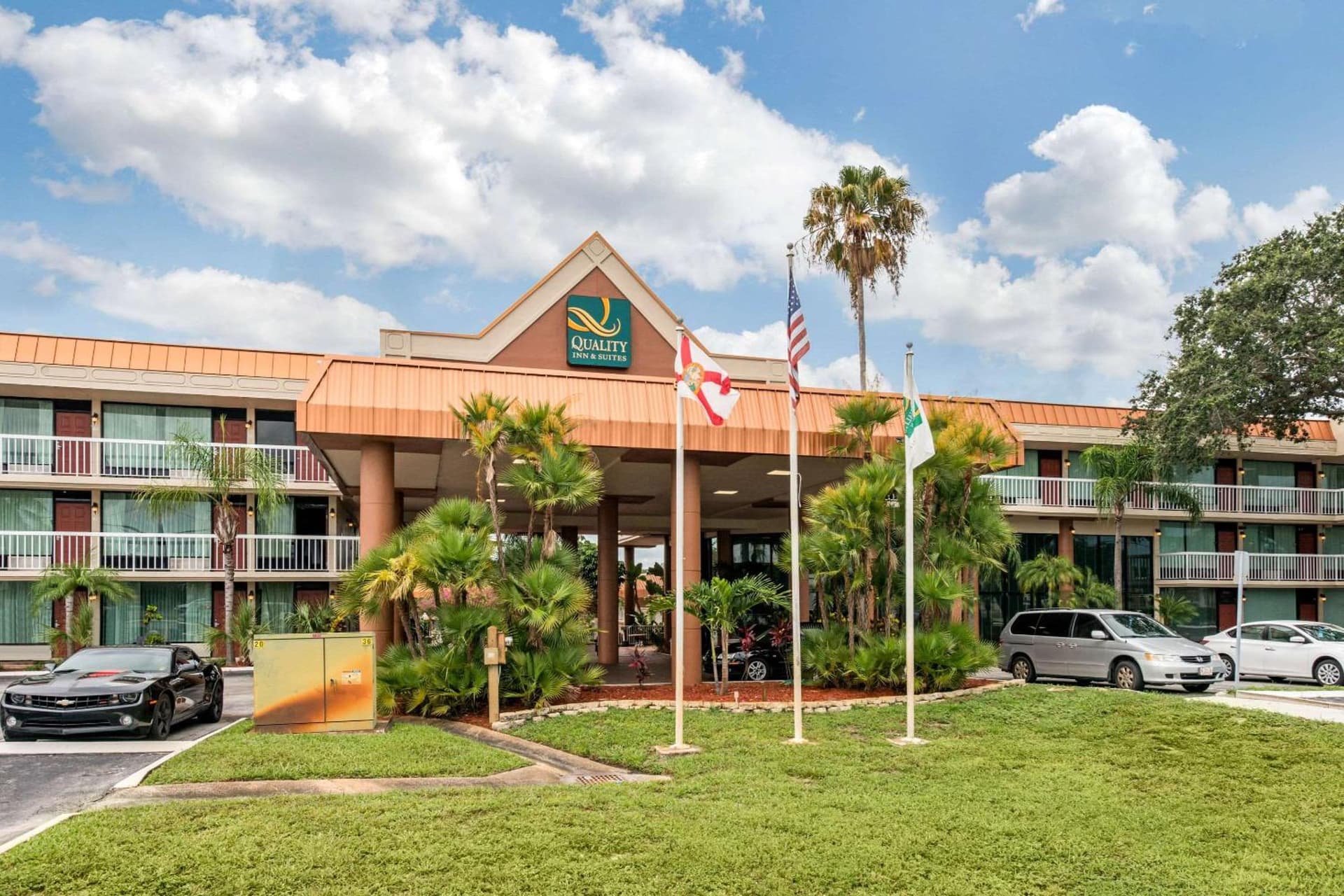 Quality Inn & Suites Tarpon Springs South interior in Tarpon Springs, FL — gallery photo 2