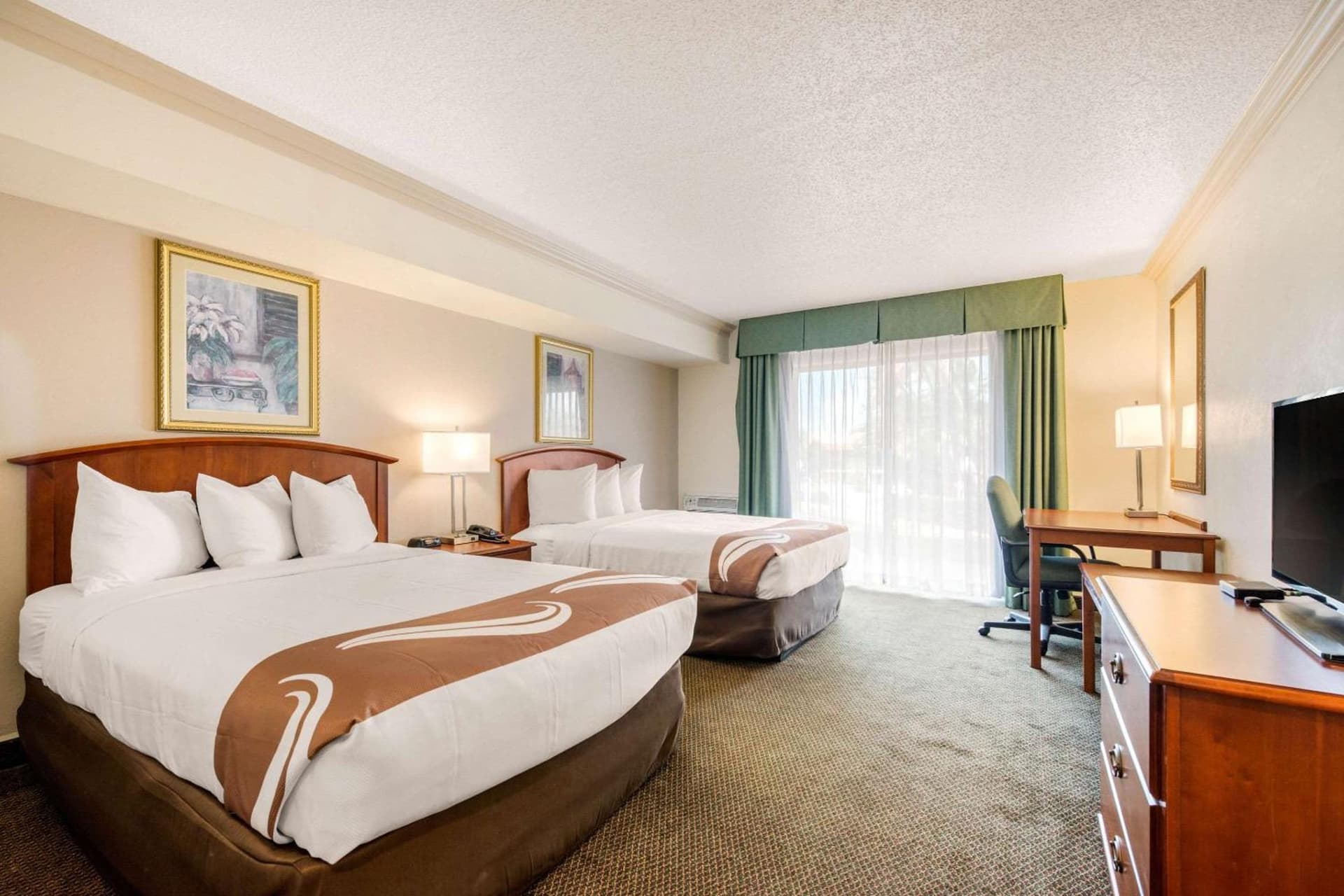 Quality Inn & Suites Tarpon Springs South gallery photo in Tarpon Springs, FL — image 25