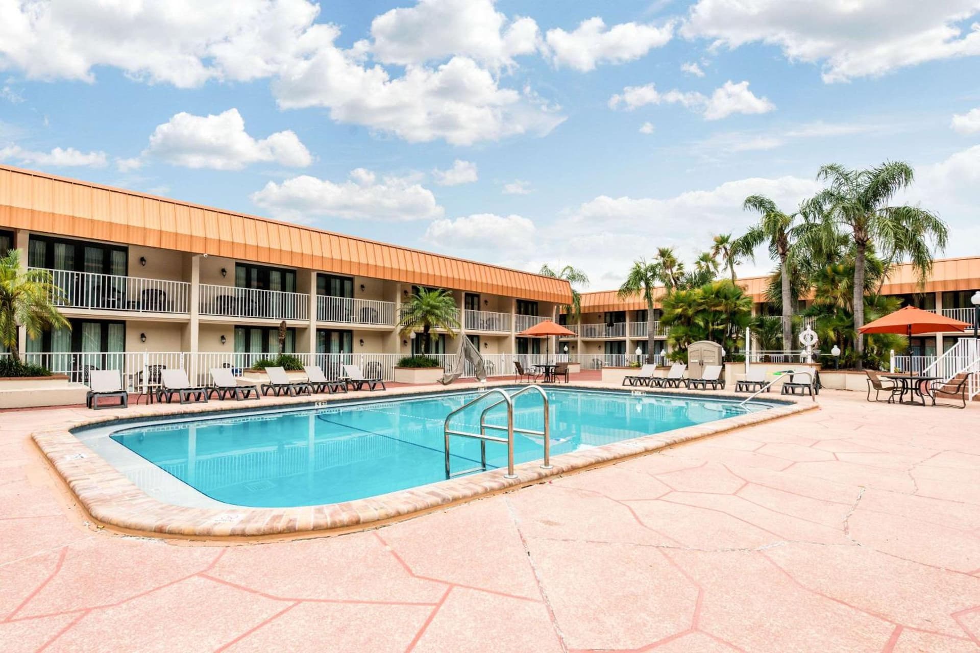 Quality Inn & Suites Tarpon Springs South gallery photo in Tarpon Springs, FL — image 21