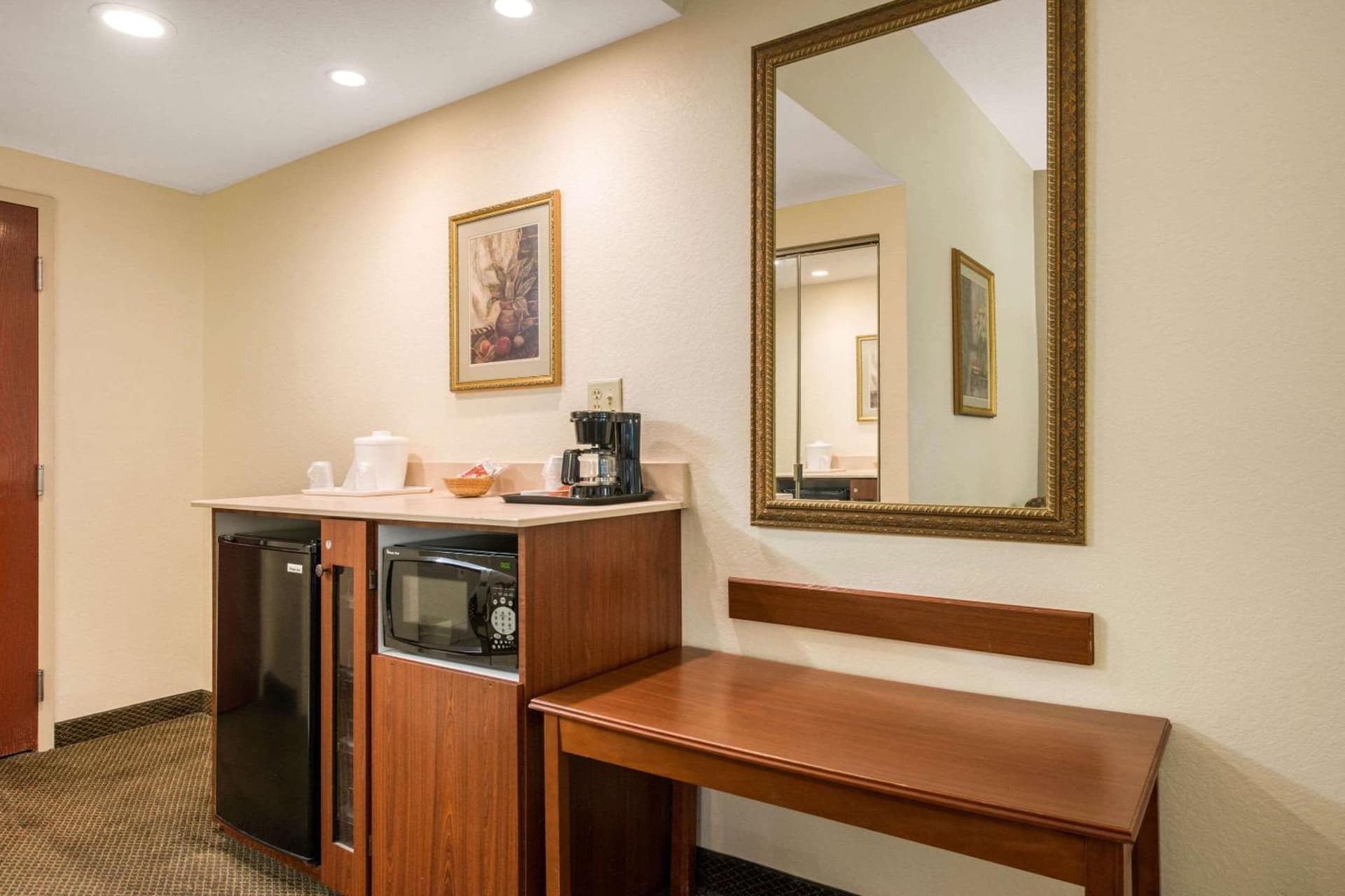 Quality Inn & Suites Tarpon Springs South gallery photo in Tarpon Springs, FL — image 15