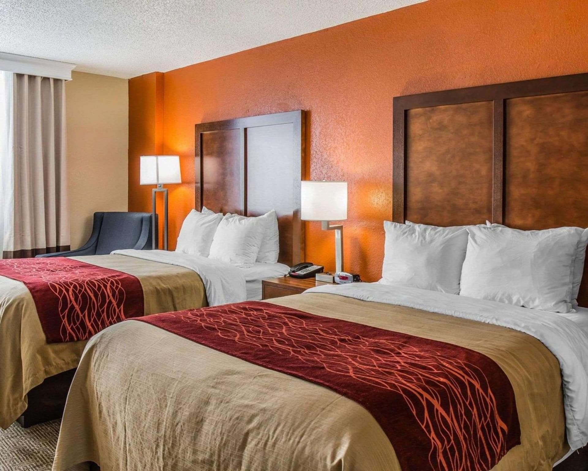 Comfort Inn & Suites Lakeland North I-4 interior in Lakeland, FL — gallery photo 2