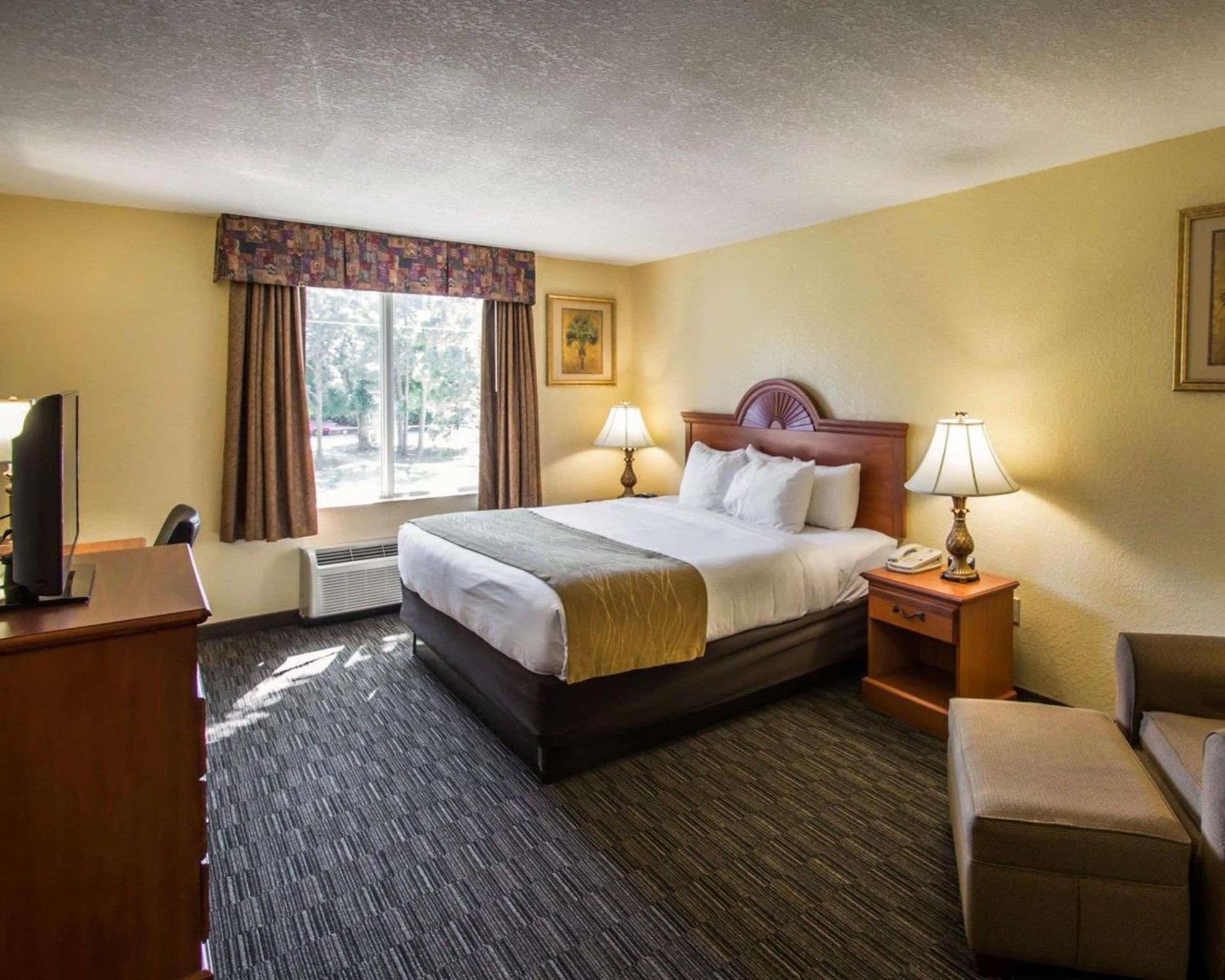 Comfort Inn & Suites Jupiter I-95 property views in Jupiter, FL — gallery photo 3