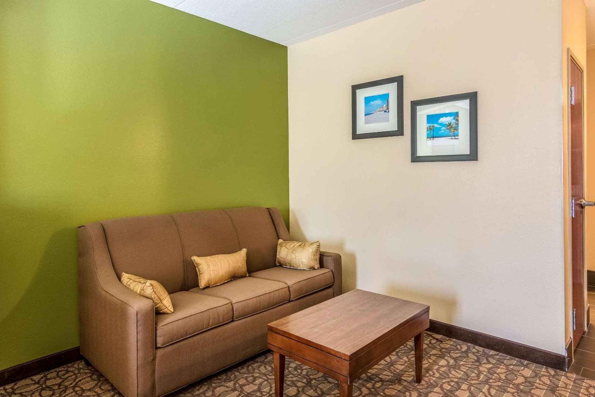 Comfort Inn & Suites Panama City North property views in Panama City, FL — gallery photo 3