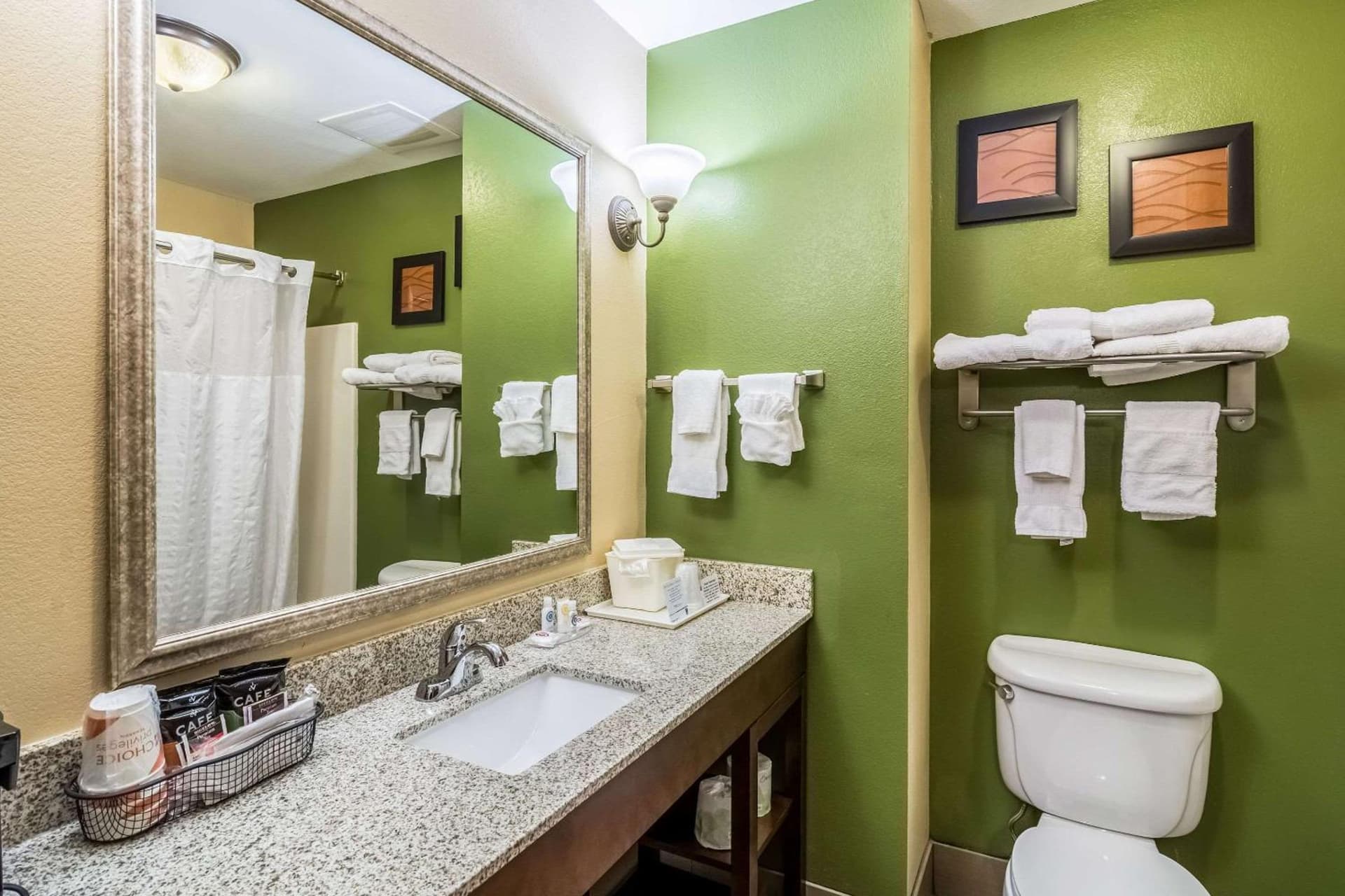 Comfort Inn & Suites Panama City North gallery photo in Panama City, FL — image 9