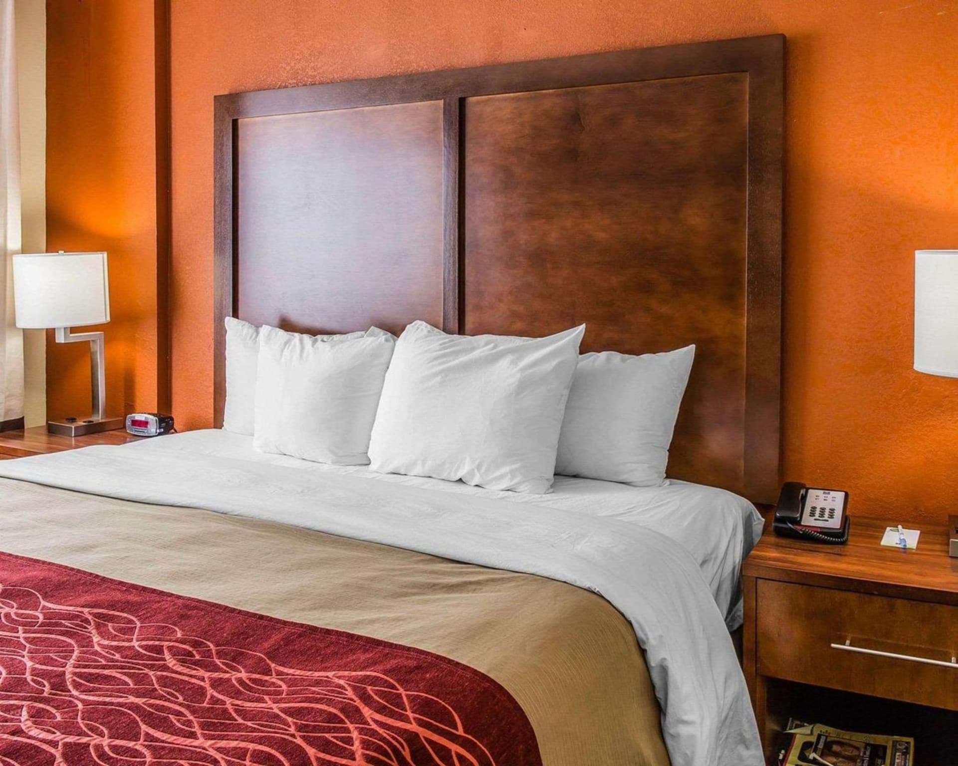 Comfort Inn & Suites Lakeland North I-4 interior in Lakeland, FL — gallery photo 2