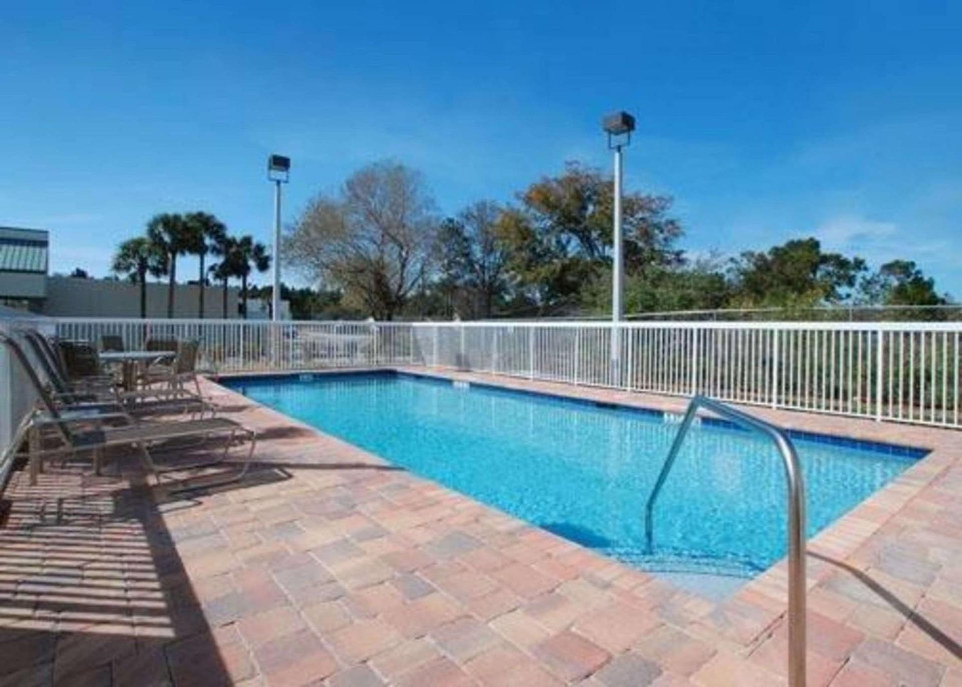 Comfort Suites Palm Bay - Melbourne gallery photo in Palm Bay, FL — image 16