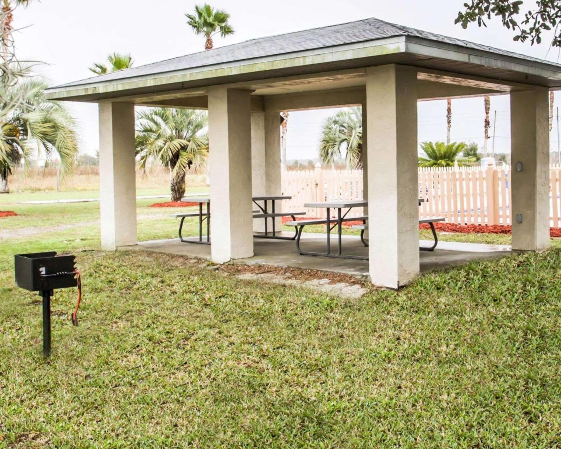 Rodeway Inn & Suites Haines City - Winter Haven gallery photo in Haines City, FL — image 5
