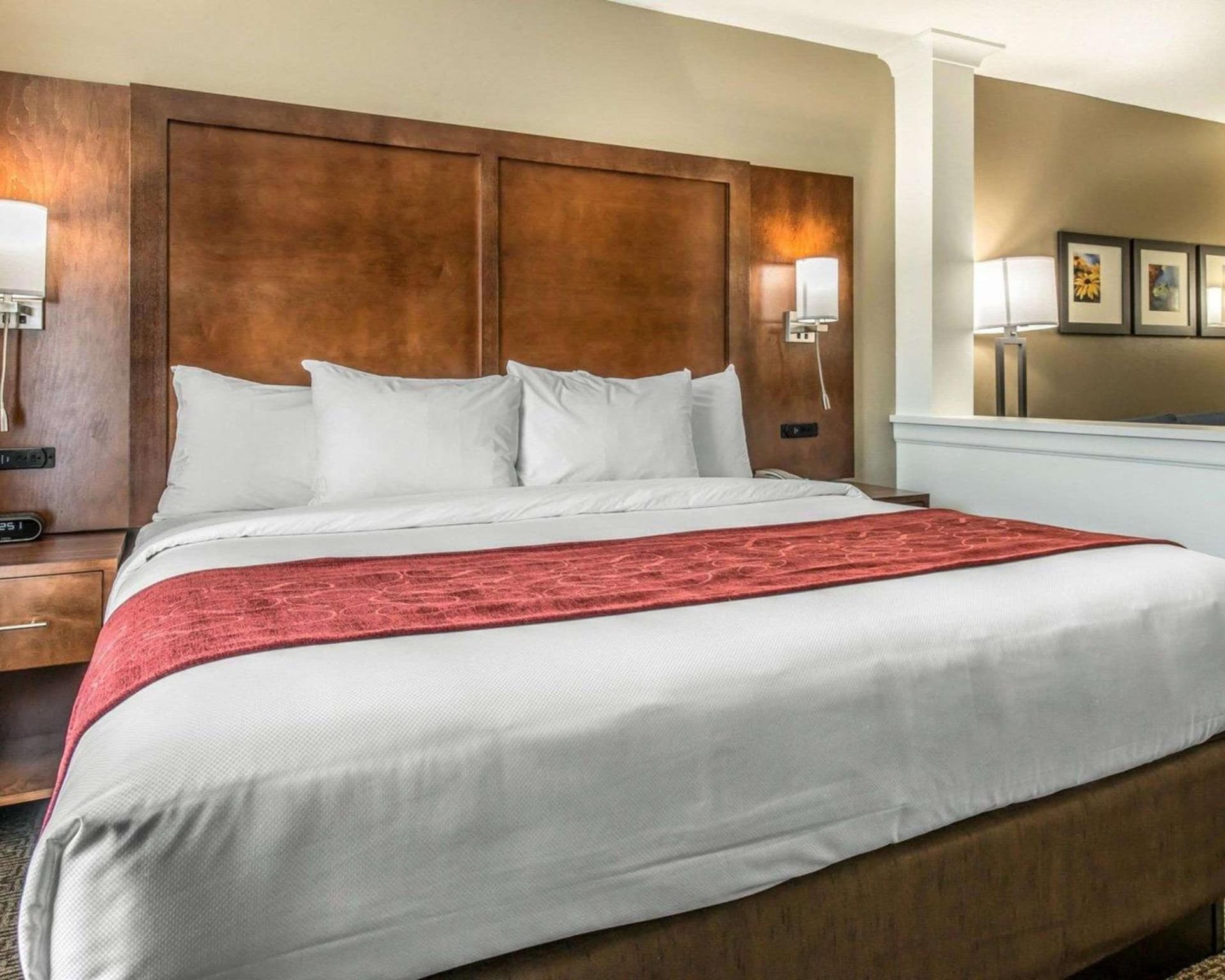 Comfort Suites Dunnellon near Rainbow Springs gallery photo in Dunnellon, FL — image 35