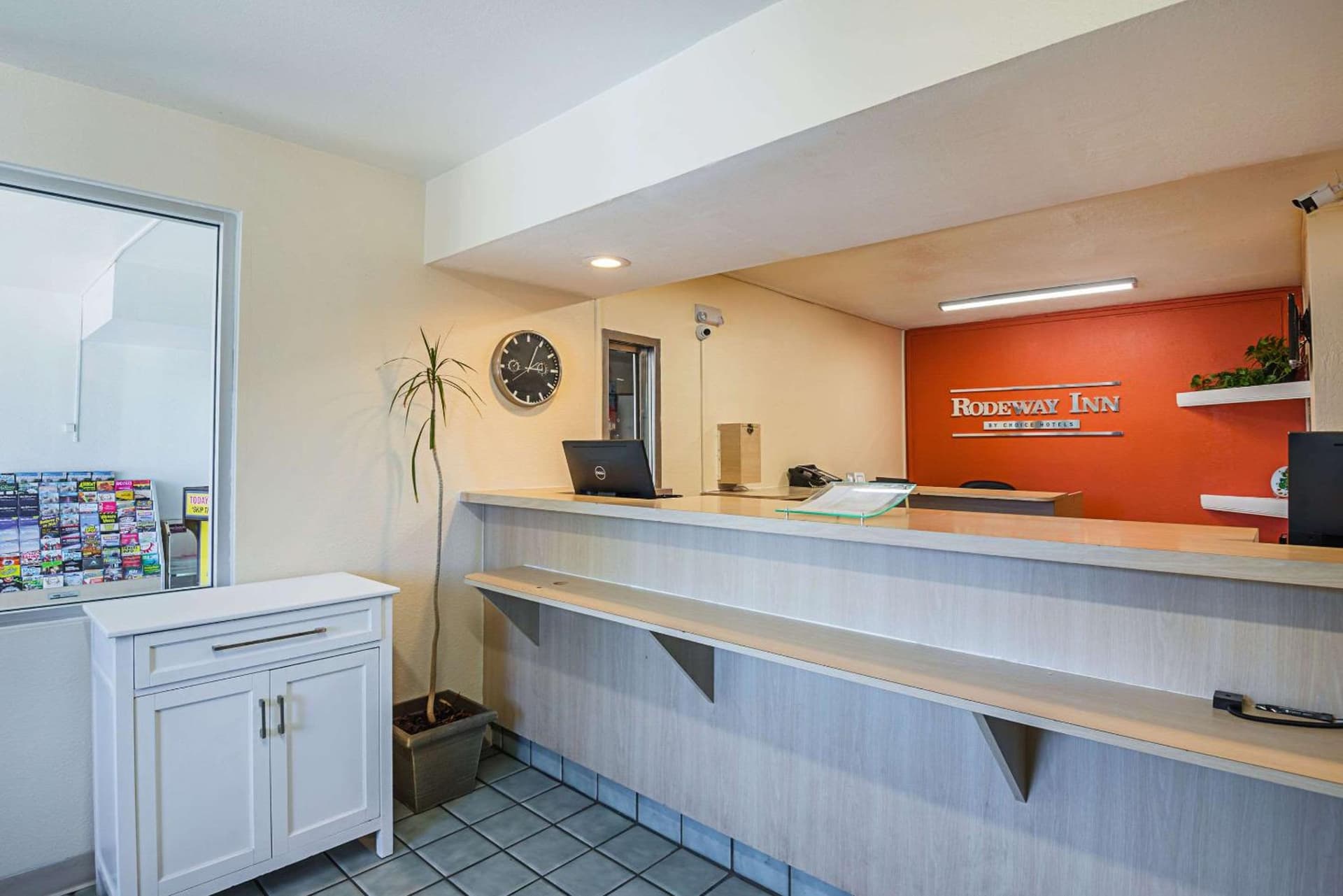Rodeway Inn Kissimmee Maingate West gallery photo in Kissimmee, FL — image 8