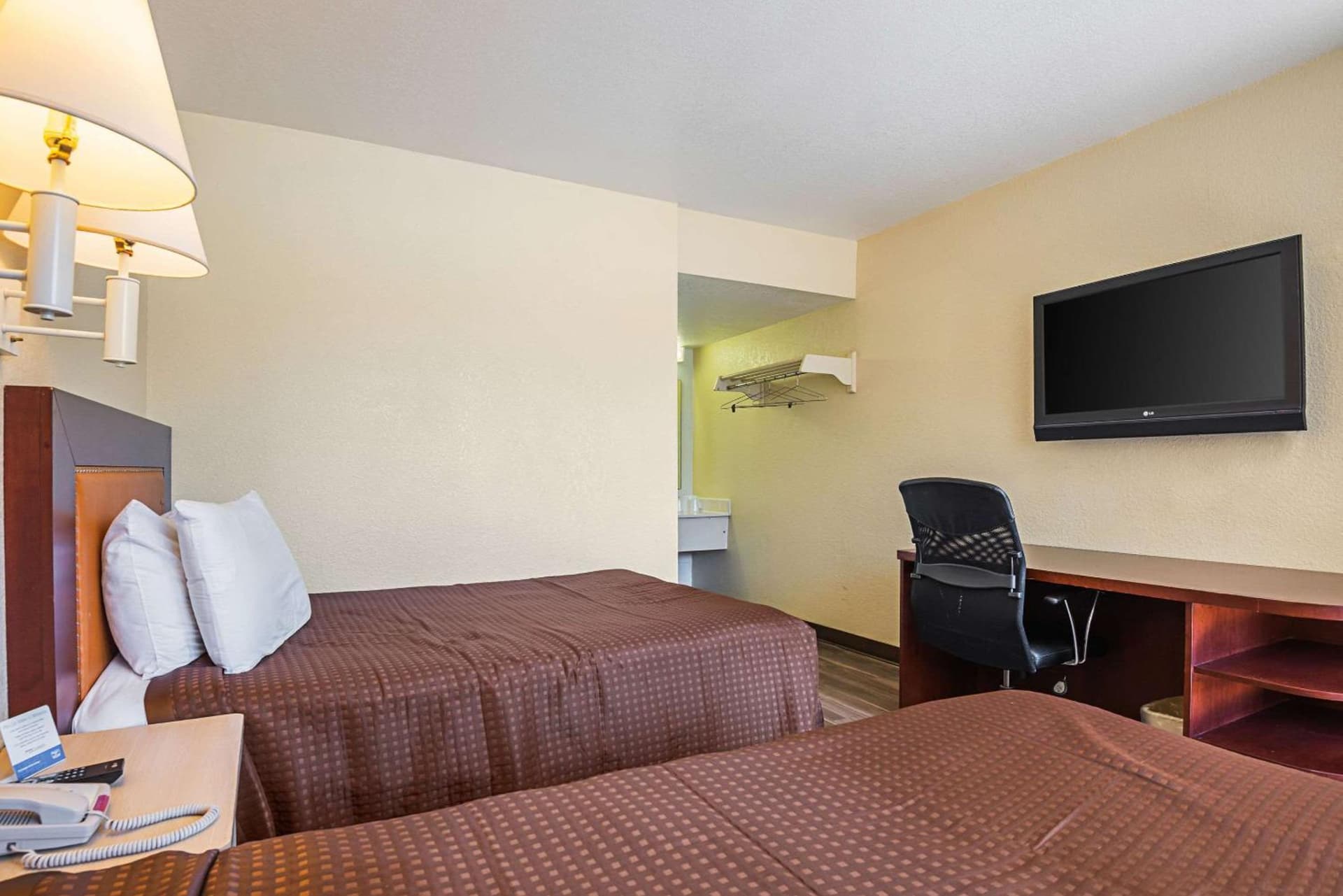 Rodeway Inn Kissimmee Maingate West gallery photo in Kissimmee, FL — image 18
