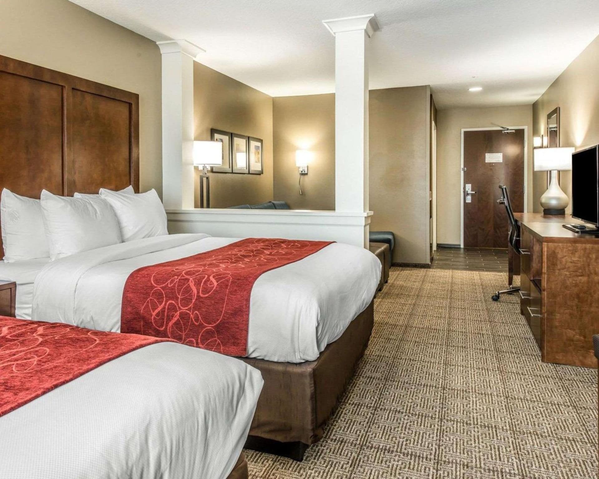 Comfort Suites Dunnellon near Rainbow Springs gallery photo in Dunnellon, FL — image 34