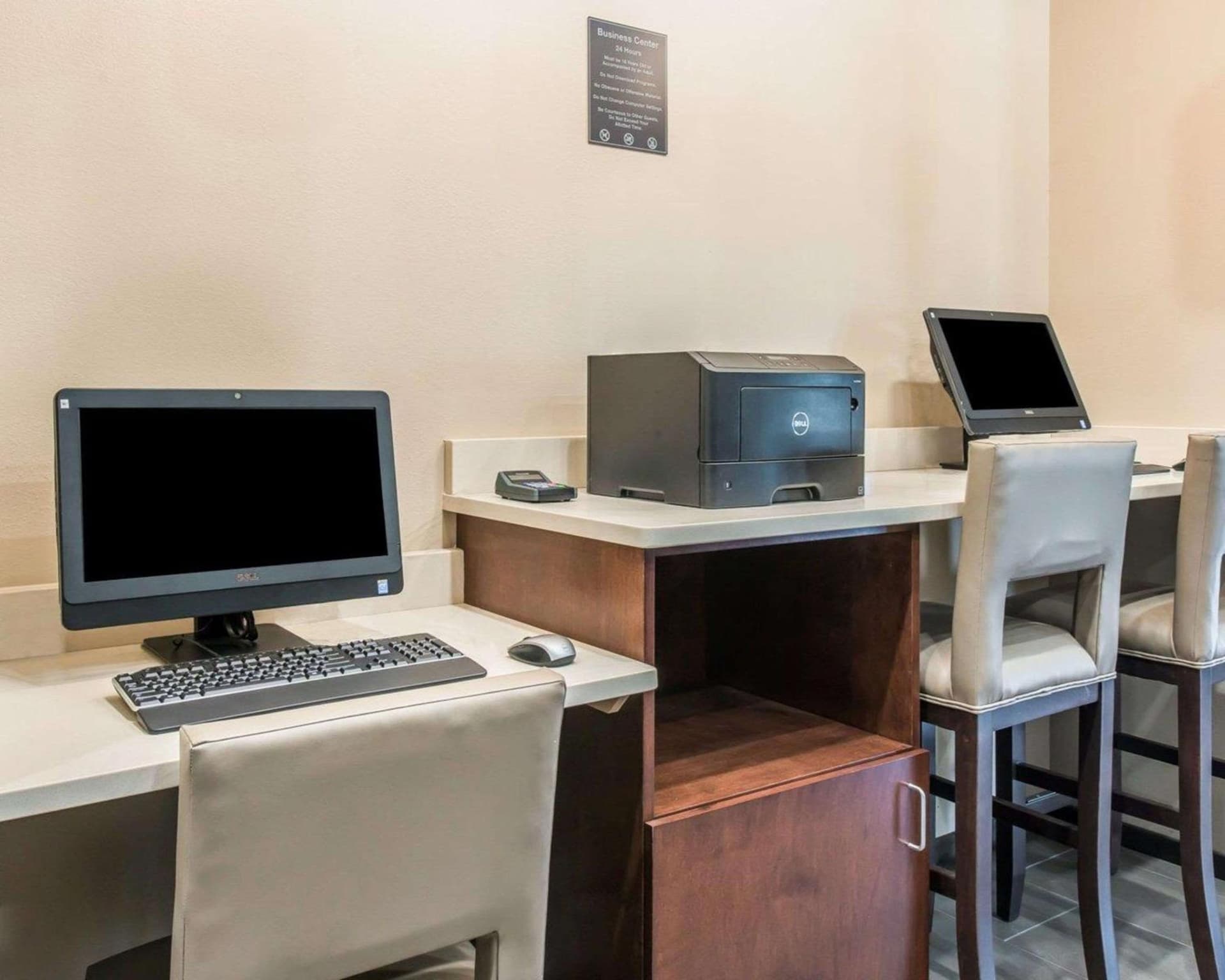 Comfort Suites Dunnellon near Rainbow Springs gallery photo in Dunnellon, FL — image 6