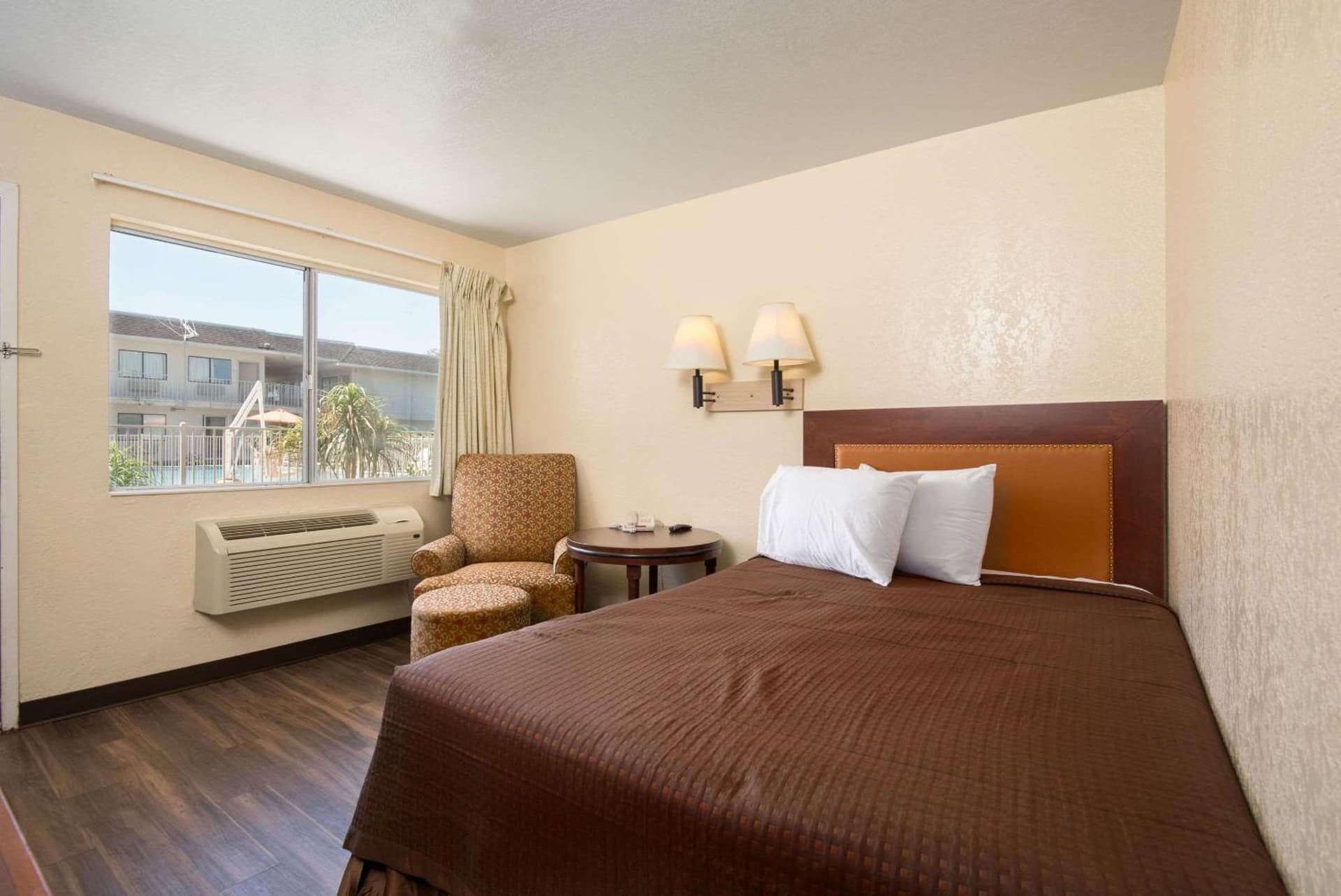 Rodeway Inn Kissimmee Maingate West gallery photo in Kissimmee, FL — image 16
