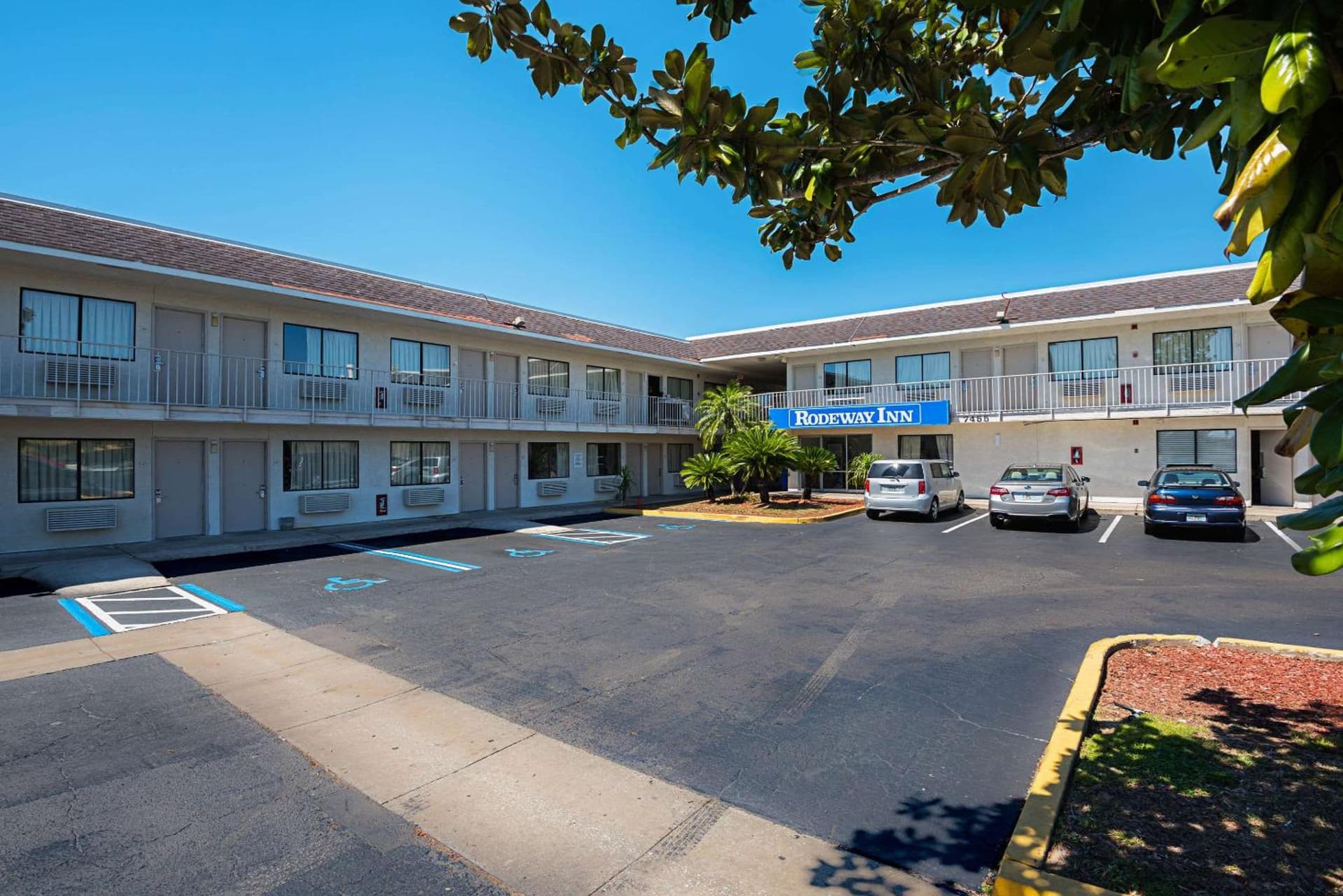 Rodeway Inn Kissimmee Maingate West gallery photo in Kissimmee, FL — image 6