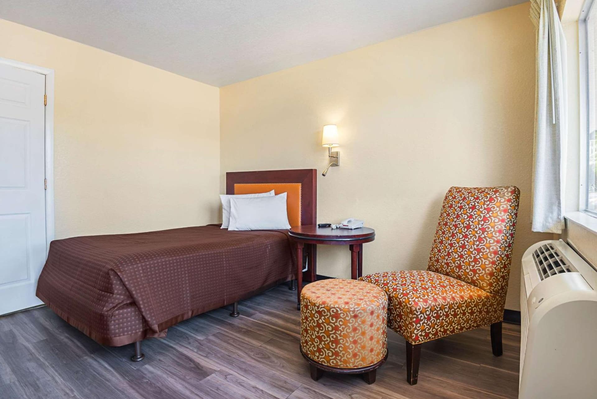Rodeway Inn Kissimmee Maingate West gallery photo in Kissimmee, FL — image 24