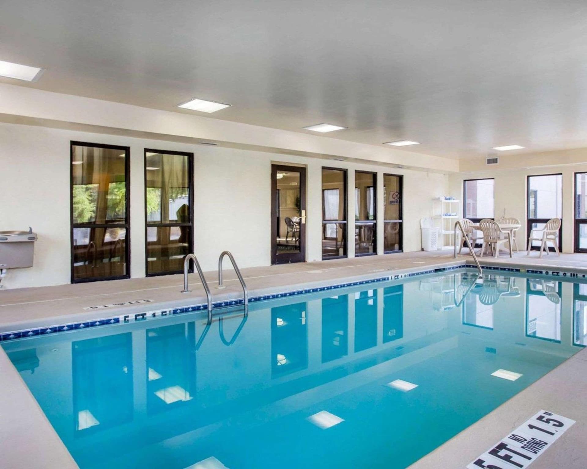 Comfort Inn & Suites at Stone Mountain interior in Stone Mountain, GA — gallery photo 2