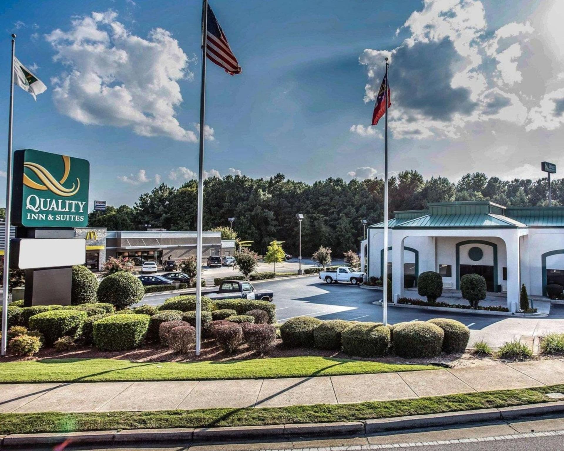 Quality Inn & Suites Stockbridge Atlanta South I-75 featured exterior or lobby in Stockbridge, GA — similar hotel