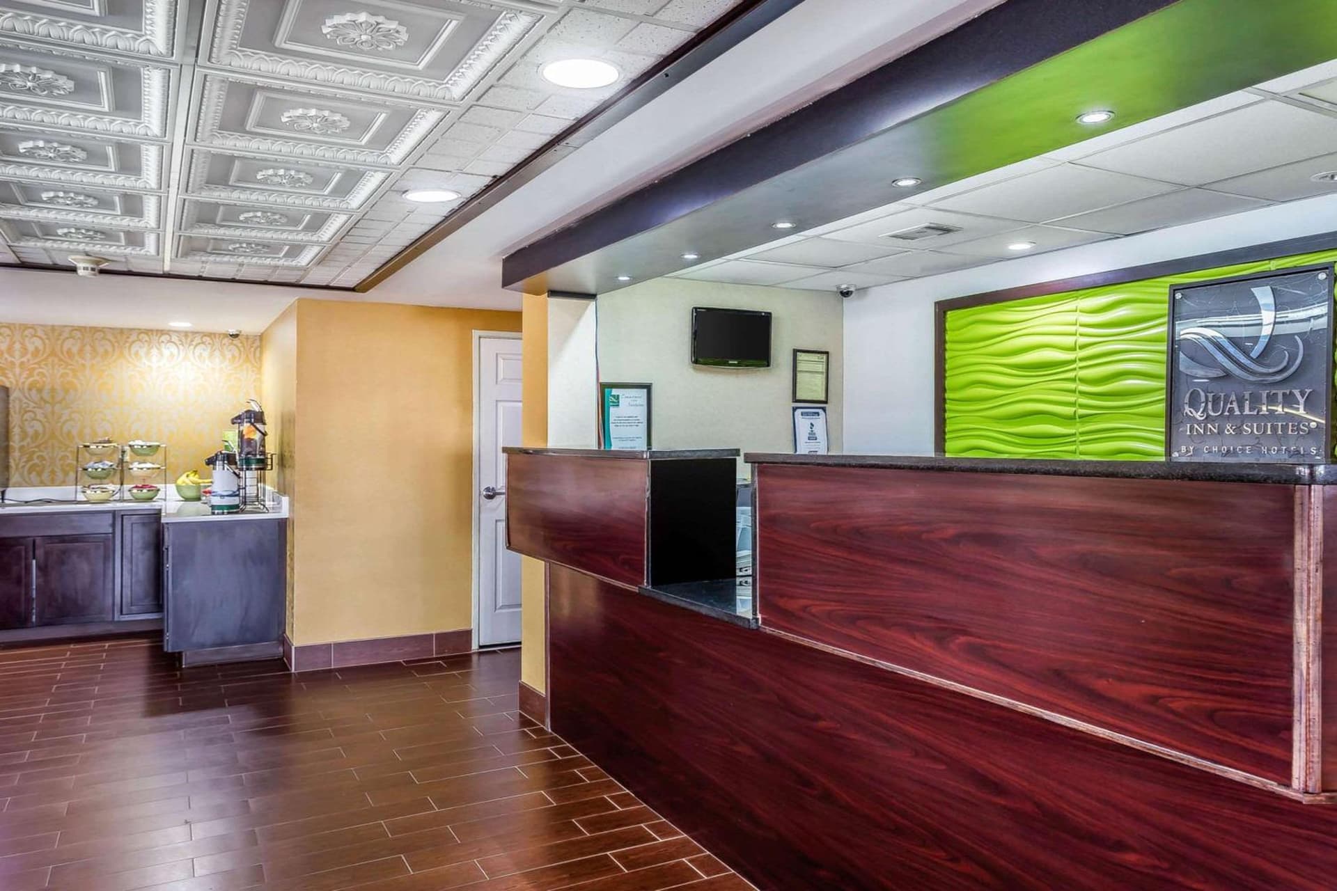 Quality Inn & Suites near Robins Air Force Base gallery photo in Warner Robins, GA — image 9