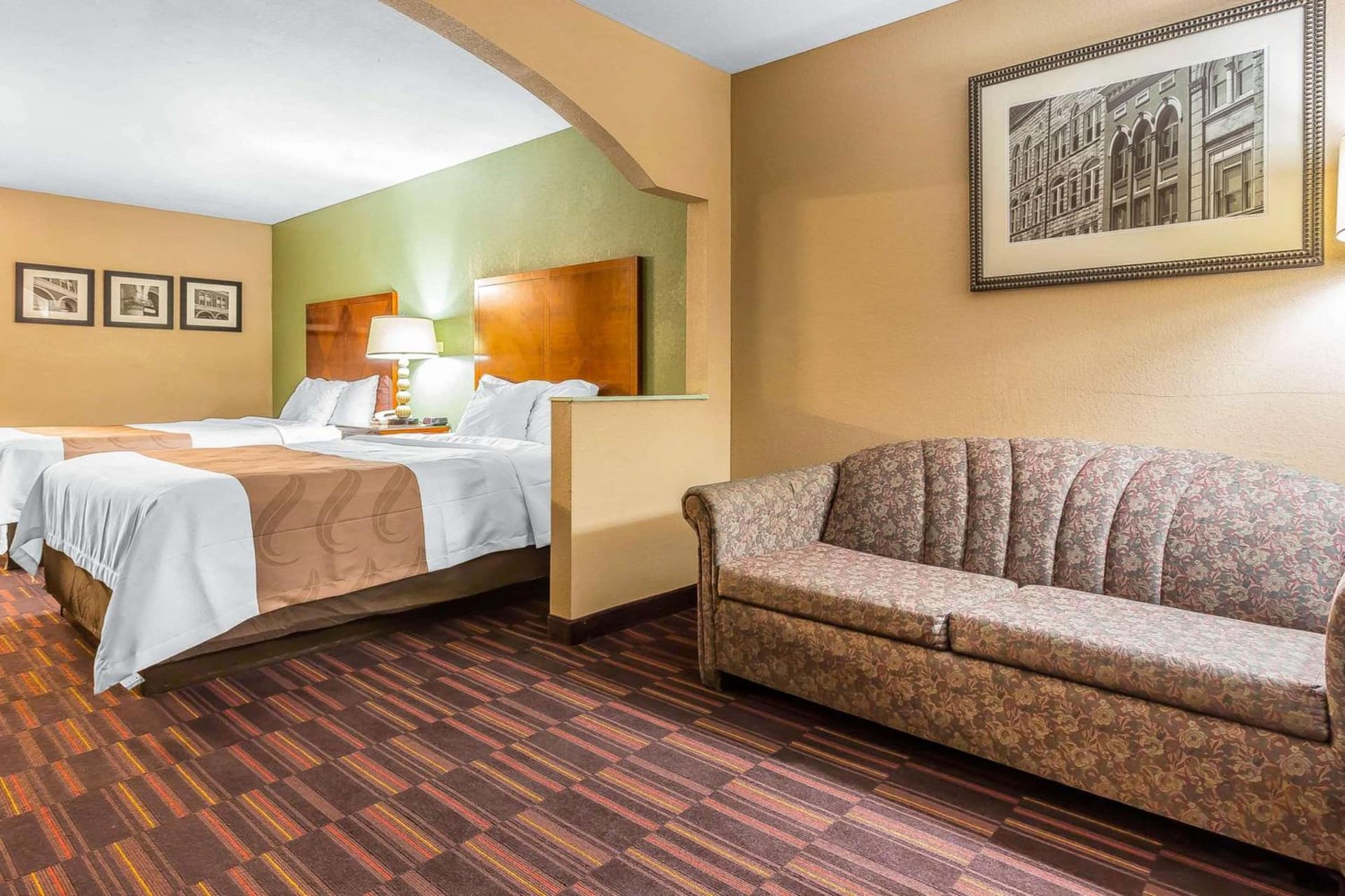 Quality Inn & Suites near Robins Air Force Base gallery photo in Warner Robins, GA — image 6