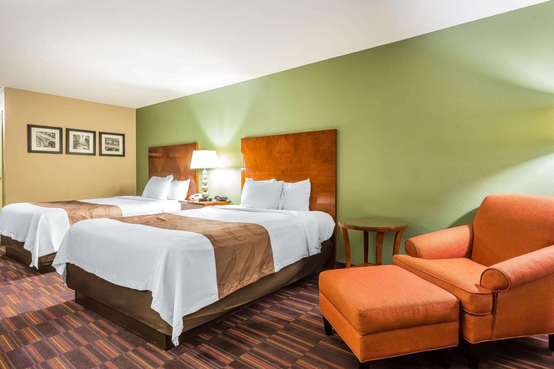 Quality Inn & Suites near Robins Air Force Base gallery photo in Warner Robins, GA — image 7