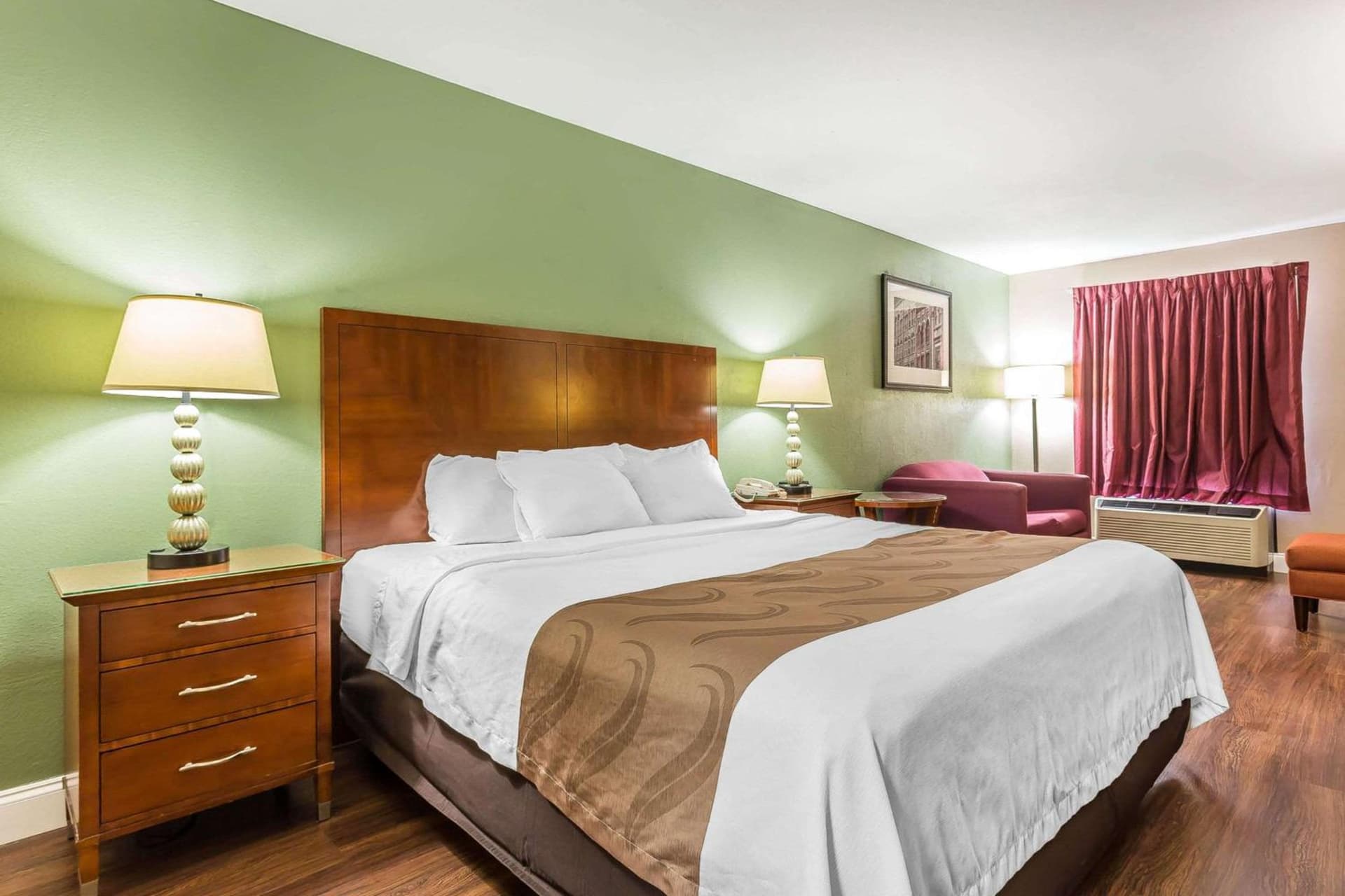 Quality Inn & Suites near Robins Air Force Base gallery photo in Warner Robins, GA — image 29