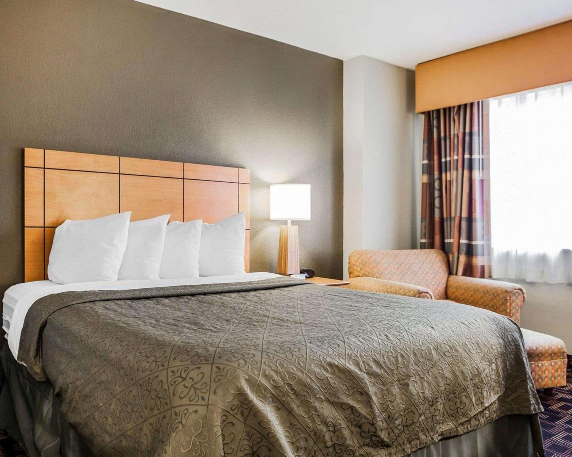 Quality Inn & Suites Des Moines Airport gallery photo in Des Moines, IA — image 25
