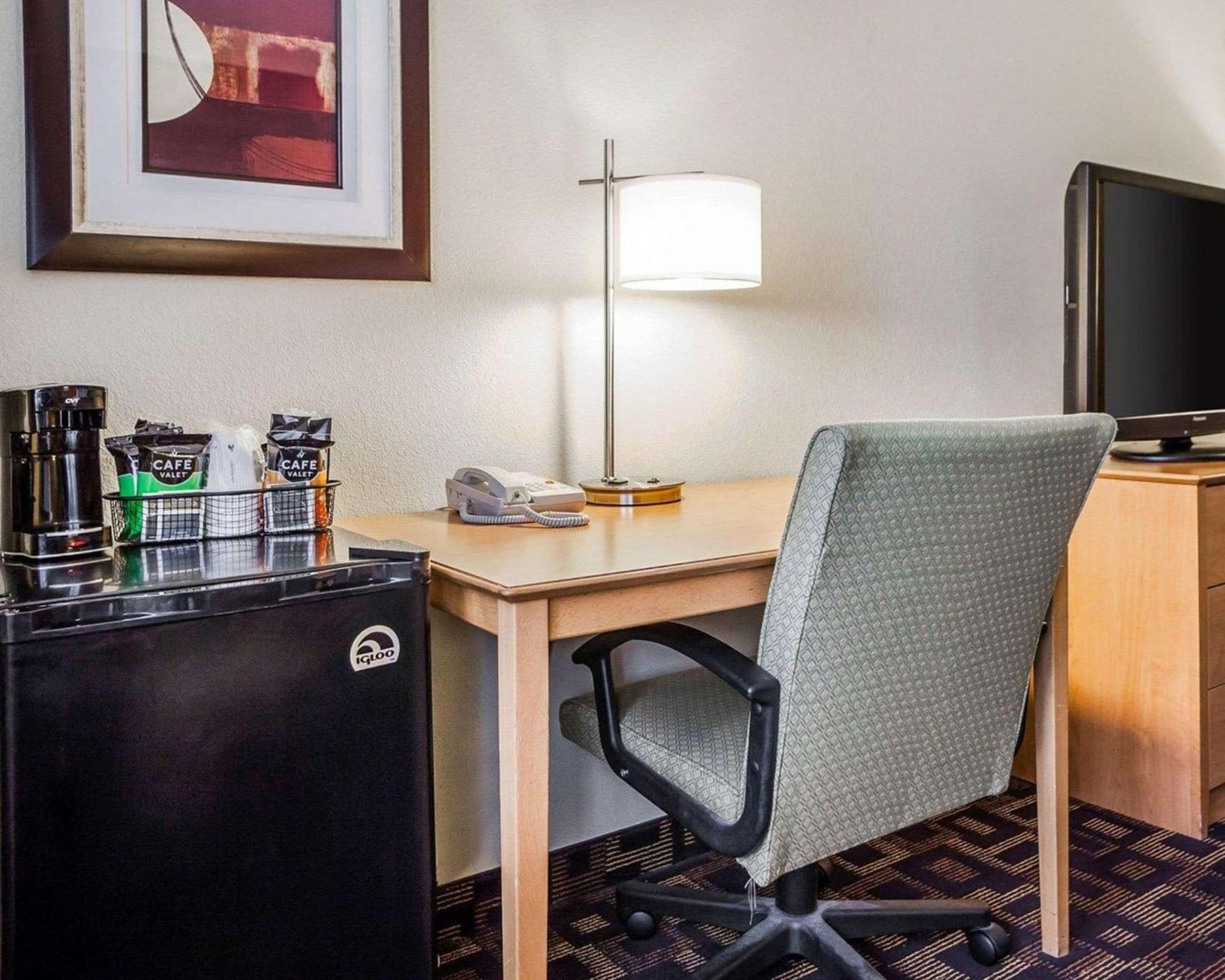 Quality Inn & Suites Des Moines Airport interior in Des Moines, IA — gallery photo 2