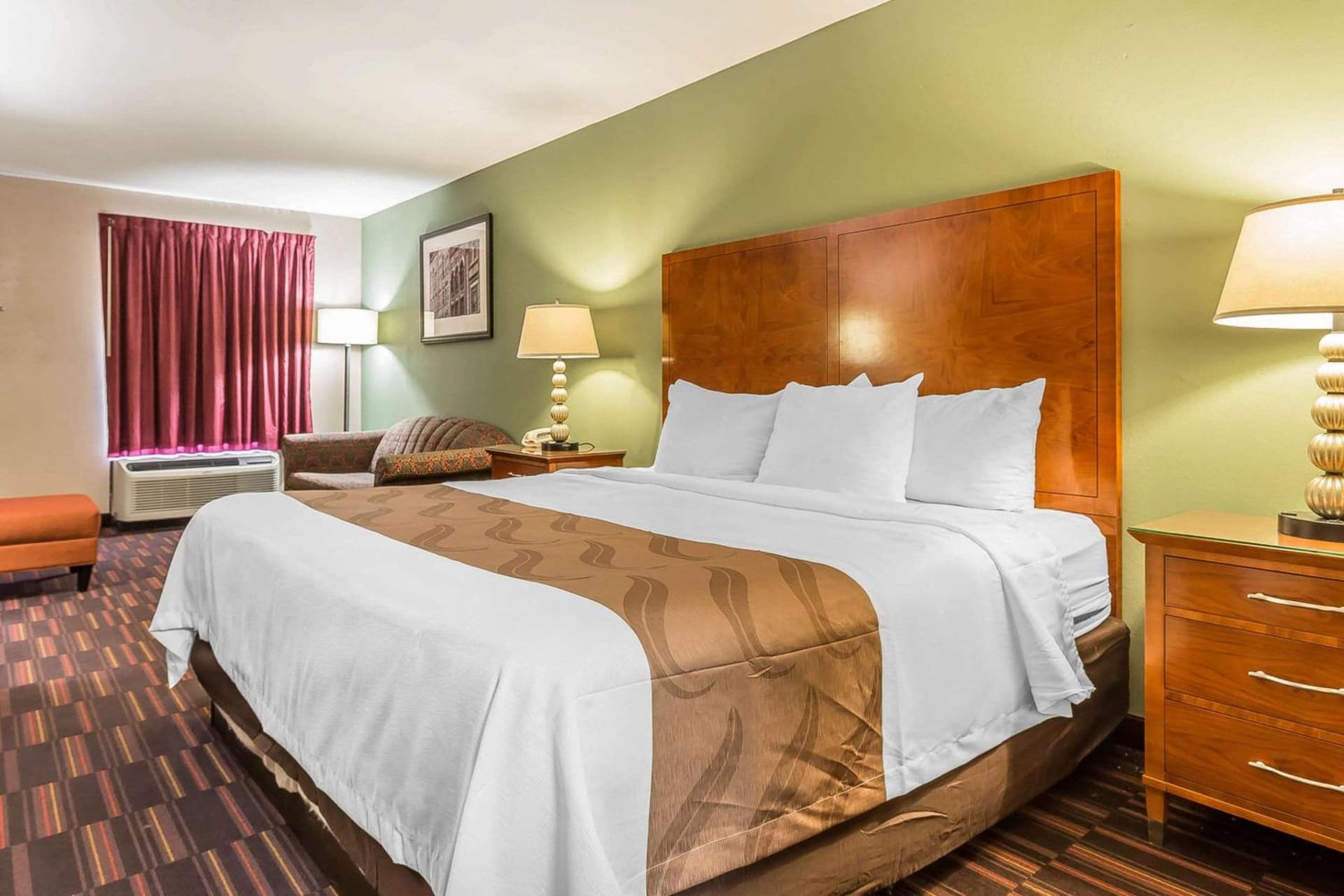 Quality Inn & Suites near Robins Air Force Base gallery photo in Warner Robins, GA — image 33