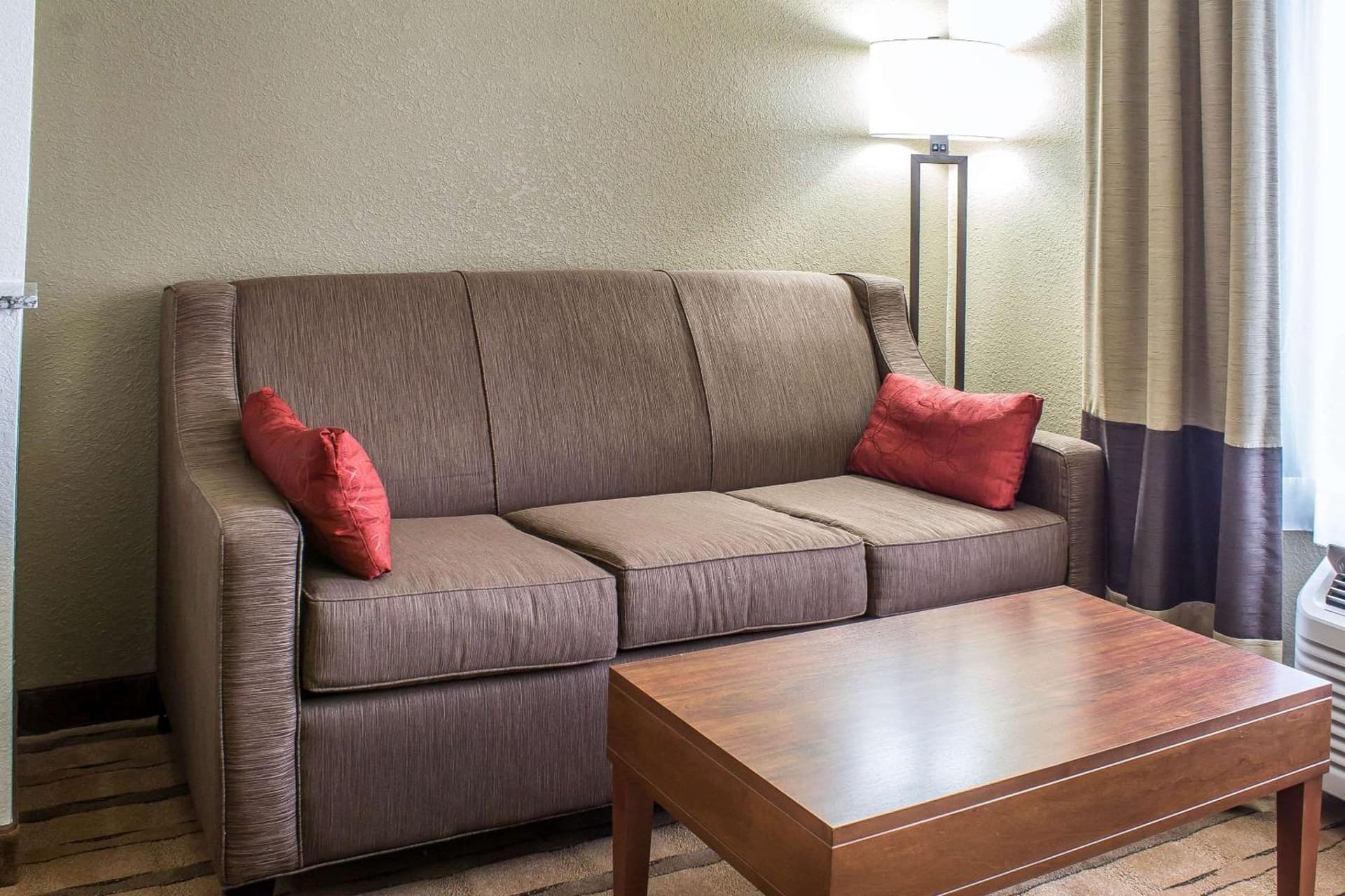 Comfort Inn & Suites Cedar Rapids North - Collins Road gallery photo in Cedar Rapids, IA — image 62
