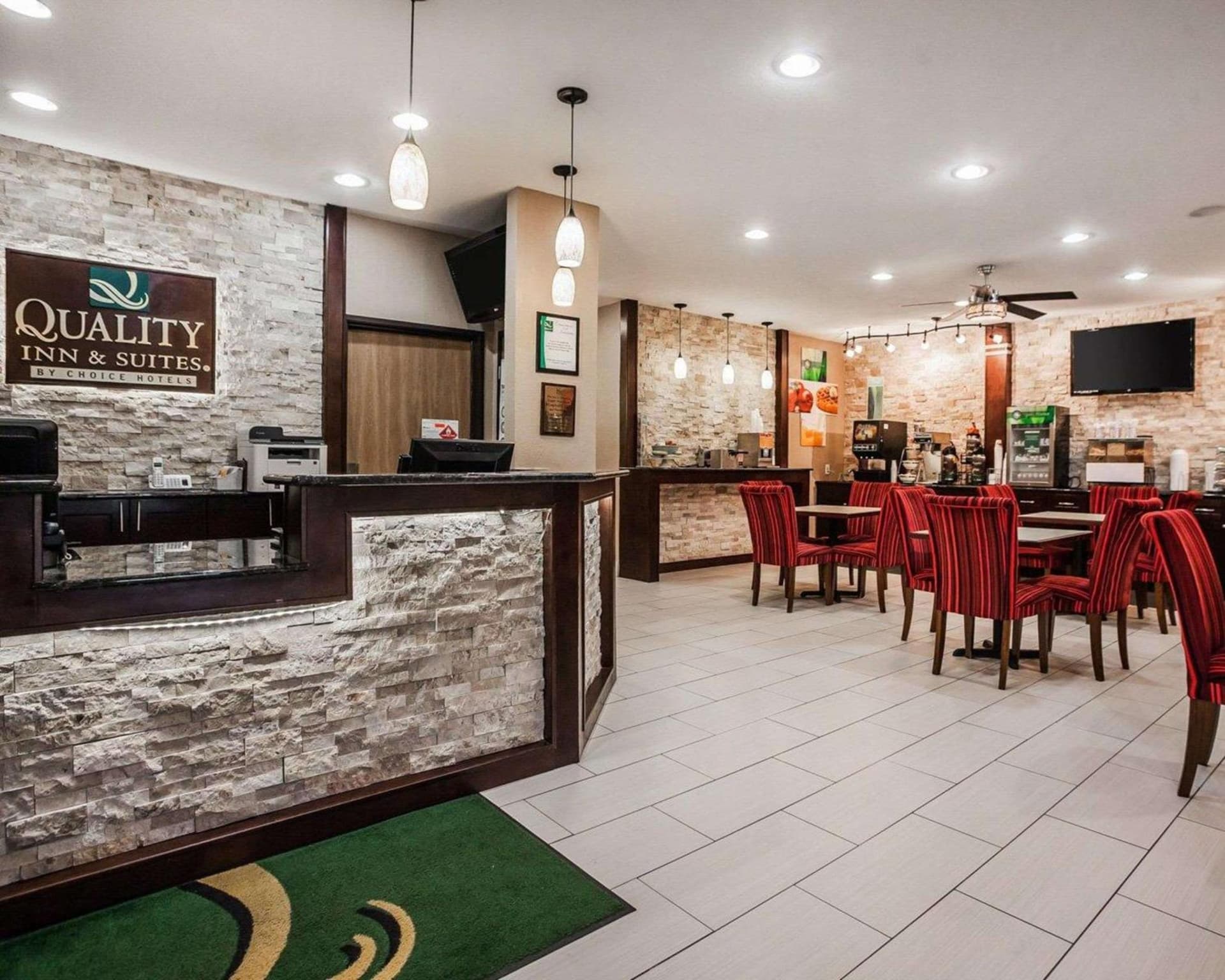 Quality Inn & Suites Des Moines Airport gallery photo in Des Moines, IA — image 27