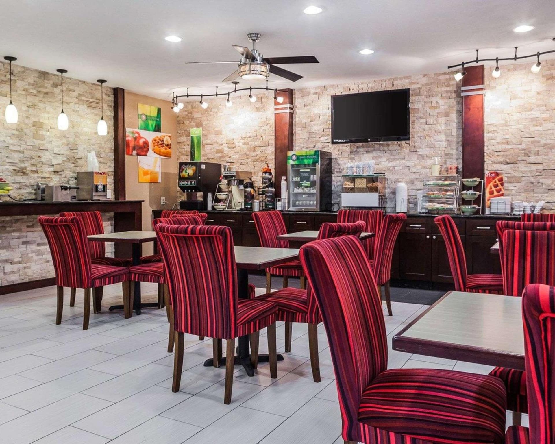 Quality Inn & Suites Des Moines Airport gallery photo in Des Moines, IA — image 4